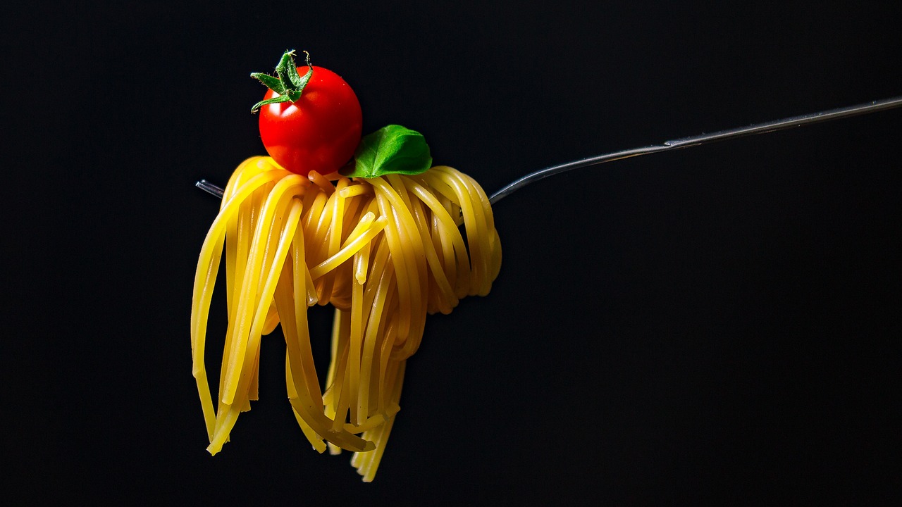 Cosa mangiare prima del calcetto: spaghetti col pomodoro