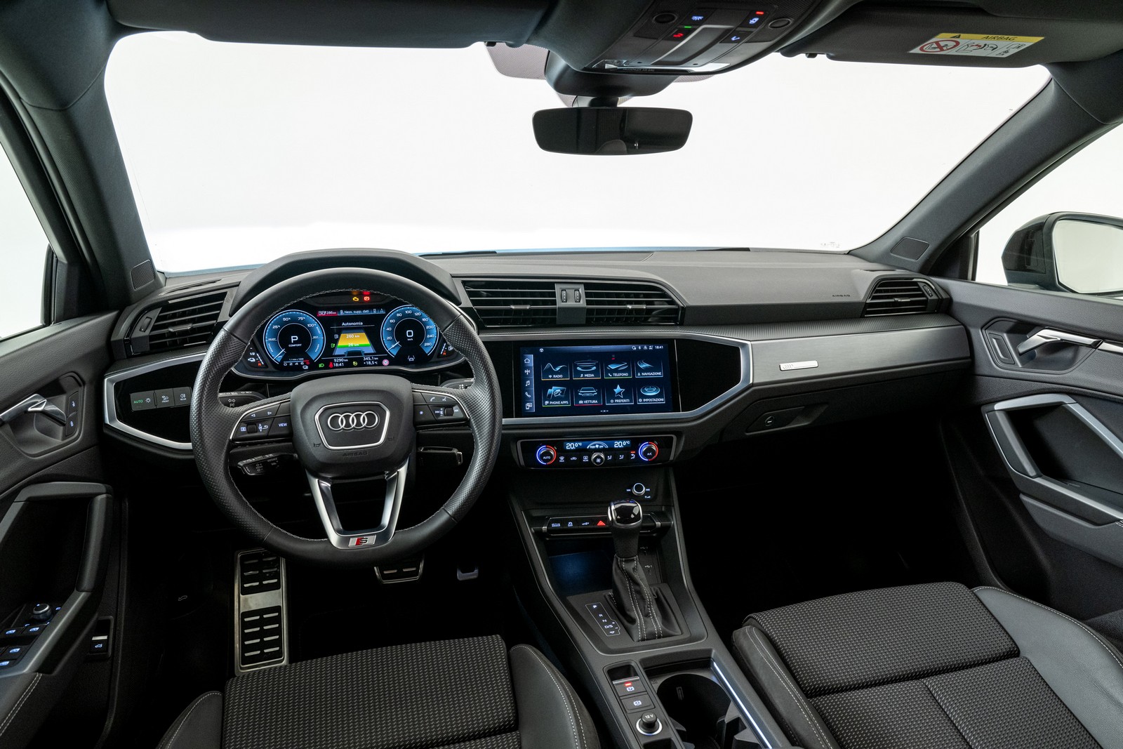 Audi Q3 Sportback Identity Black allestimento, motore, consumi, prezzo