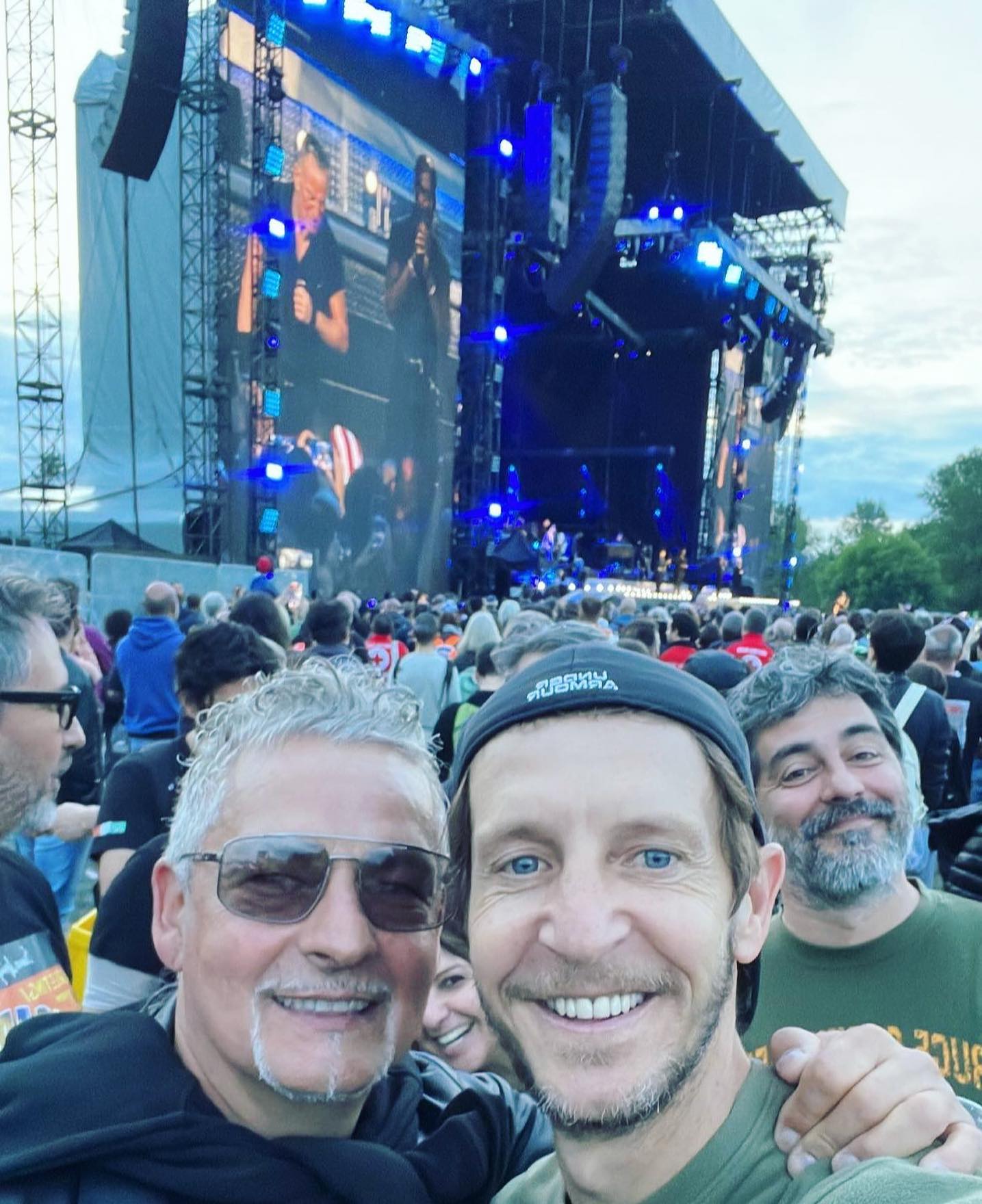 Baggio e Ambrosini al concerto di Bruce Springsteen: il selfie è virale
