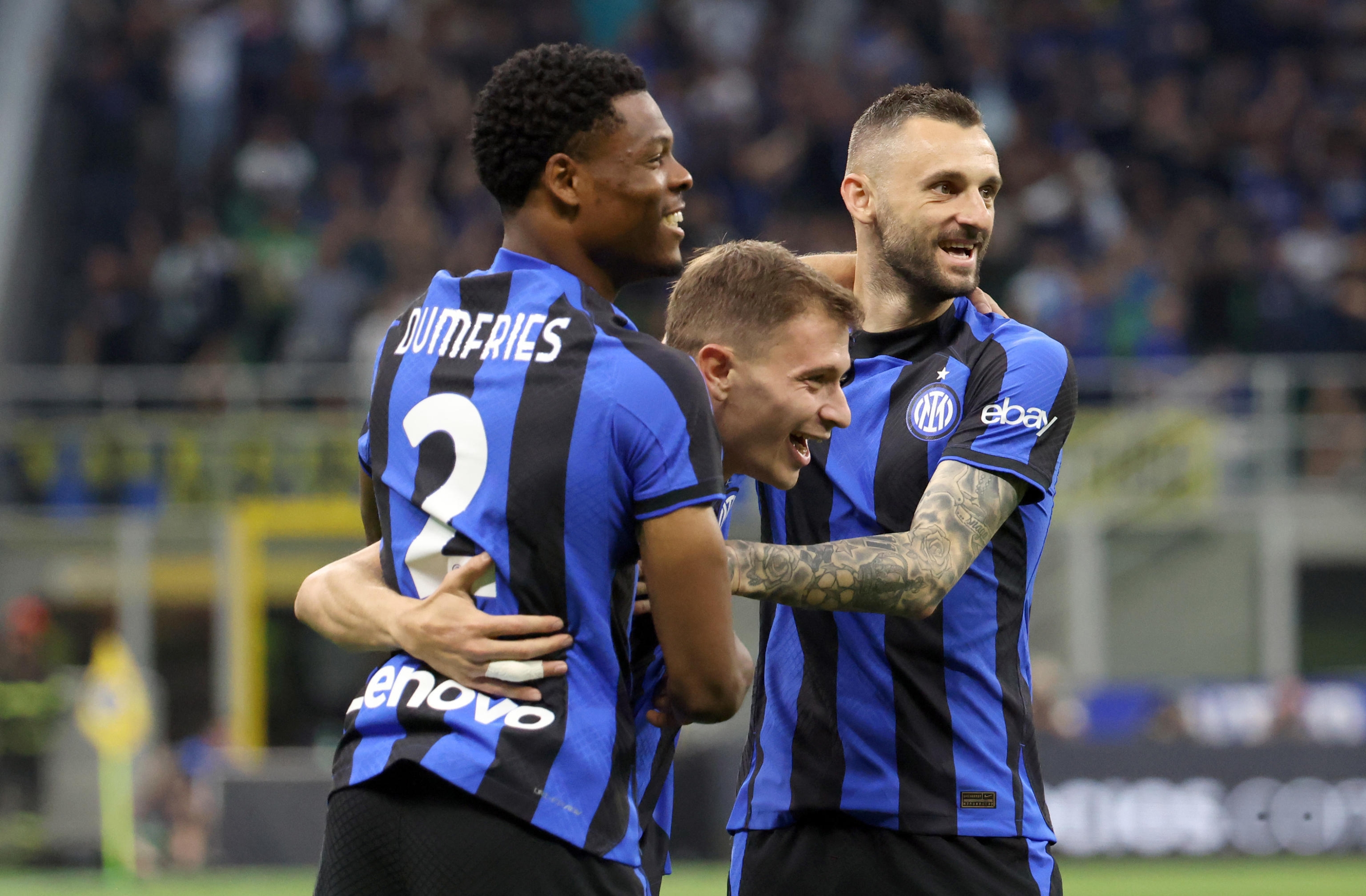 Inter MilanÂ?s Nicolo Barella (C)  jubilates with his teammate  Denzel Dumfries (L) and  Marcelo Brozovic  after scoring goal of 2 to 0 during the Italian serie A soccer match between Fc Inter  and Atalanta Giuseppe Meazza stadium in Milan, 27 May  2023. ANSA / MATTEO BAZZI