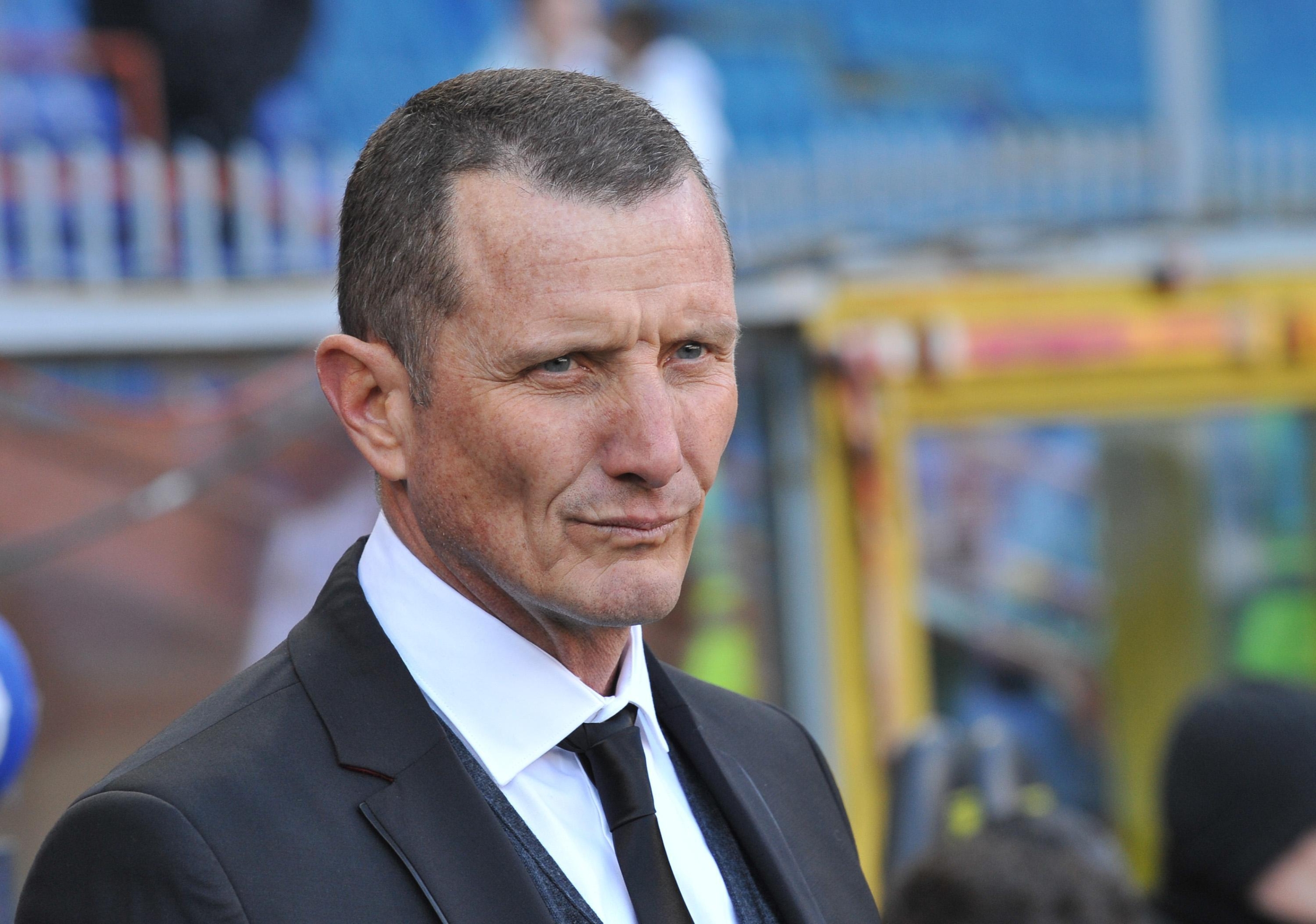 Italian coach of Roma, Aurelio Andreazzoli, looks on during the Italian Serie A soccer match US Sampdoria vs AS Roma at Luigi Ferraris in Genoa, Italy, 10 February 2013. ANSA/LUCA ZENNARO