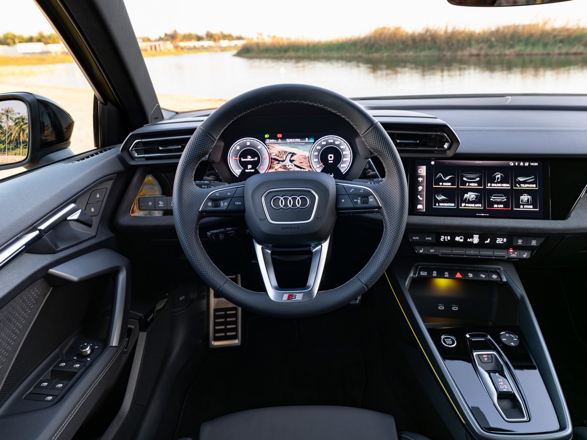 Nuova Audi A3 Sportback e A3 Allstreet 2024 foto, interni, scheda