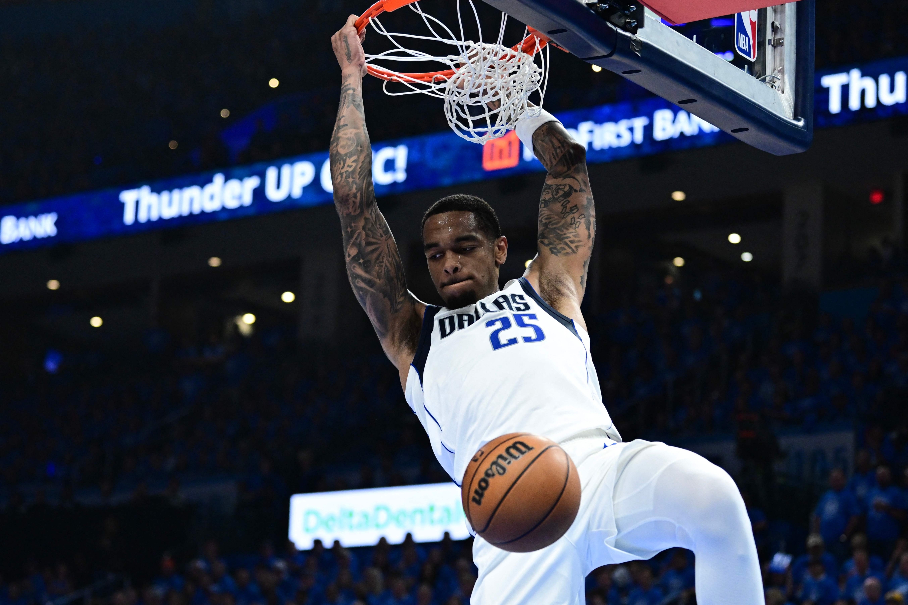 OKLAHOMA CITY, OKLAHOMA - MAY 09: P.J. Washington #25 of the Dallas Mavericks dunks the ball during the first quarter against the Oklahoma City Thunder in Game Two of the Western Conference Second Round Playoffs at Paycom Center on May 09, 2024 in Oklahoma City, Oklahoma. NOTE TO USER: User expressly acknowledges and agrees that, by downloading and or using this photograph, User is consenting to the terms and conditions of the Getty Images License Agreement.   Joshua Gateley/Getty Images/AFP (Photo by Joshua Gateley / GETTY IMAGES NORTH AMERICA / Getty Images via AFP)