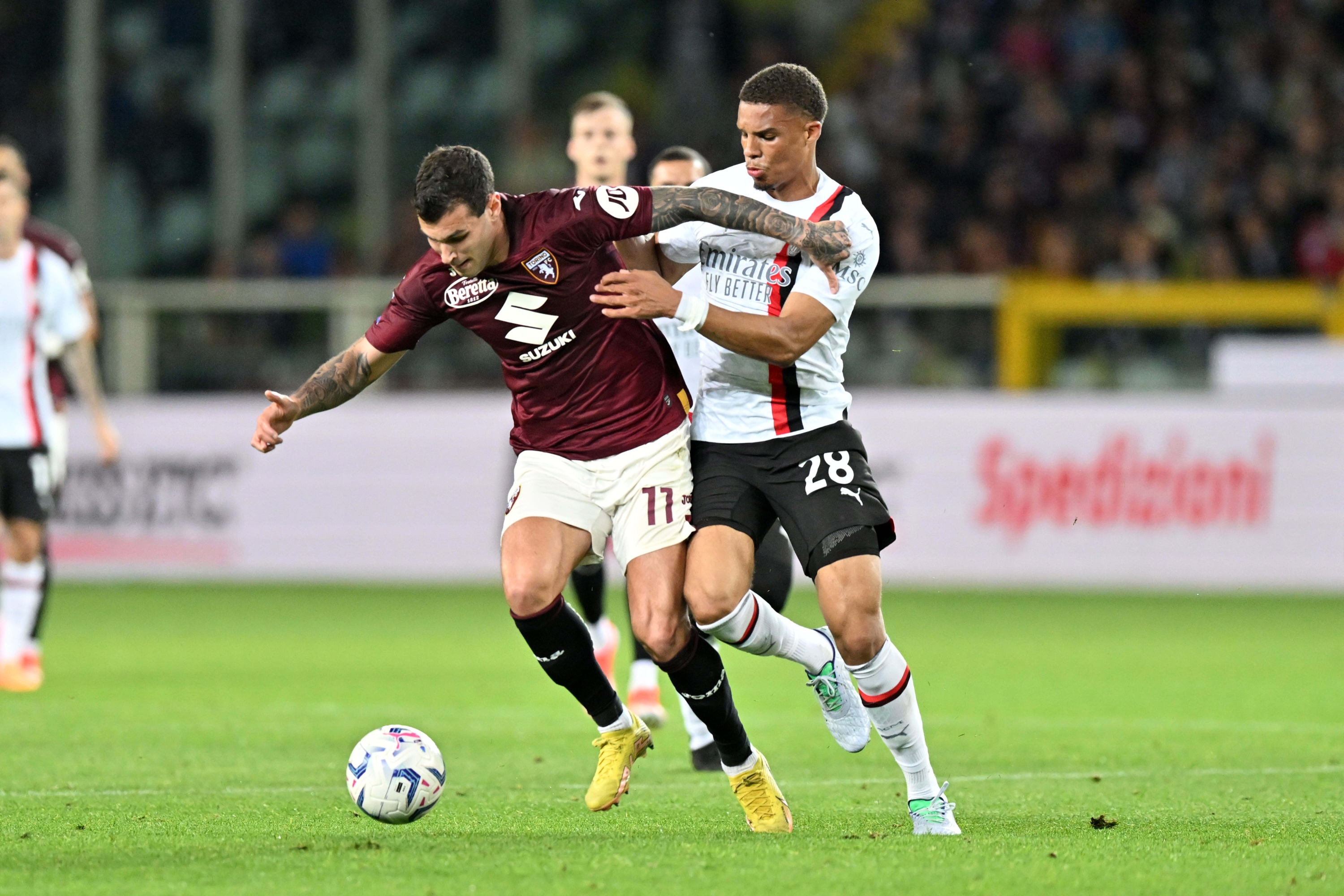 Torino’s Pietro Pellegri fights for the ball with Milan’s Malick Thiaw during the Serie A soccer match between Torino and Milan at the Olimpico Grande Torino Stadium in Turin, Italy - Saturday, May 18, 2024. Sport - Soccer . (Photo by Tano Pecoraro/Lapresse)