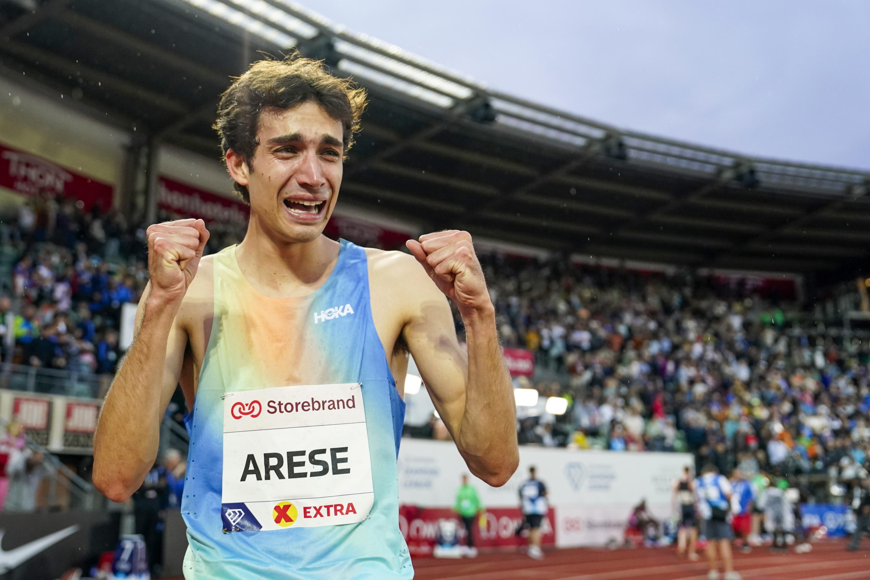 epa11380467 Pietro Arese of Italy gestures after the men's 1500 meters event during the World Athletics Diamond League Bislett Games 2024 at Bislett Stadium, in Oslo, Norway, 30 May 2024.  EPA/Beate Oma Dahle  NORWAY OUT