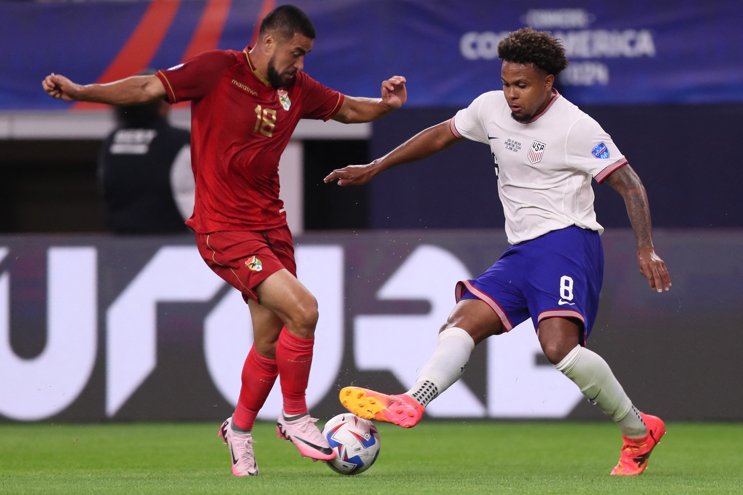 ARLINGTON, TEXAS - JUNE 23: Ethan Horvath of United States battles for possession with Weston McKennie of United States during the CONMEBOL Copa America 2024 Group C match between United States and Bolivia at AT&T Stadium on June 23, 2024 in Arlington, Texas.   Omar Vega/Getty Images/AFP (Photo by Omar Vega / GETTY IMAGES NORTH AMERICA / Getty Images via AFP)