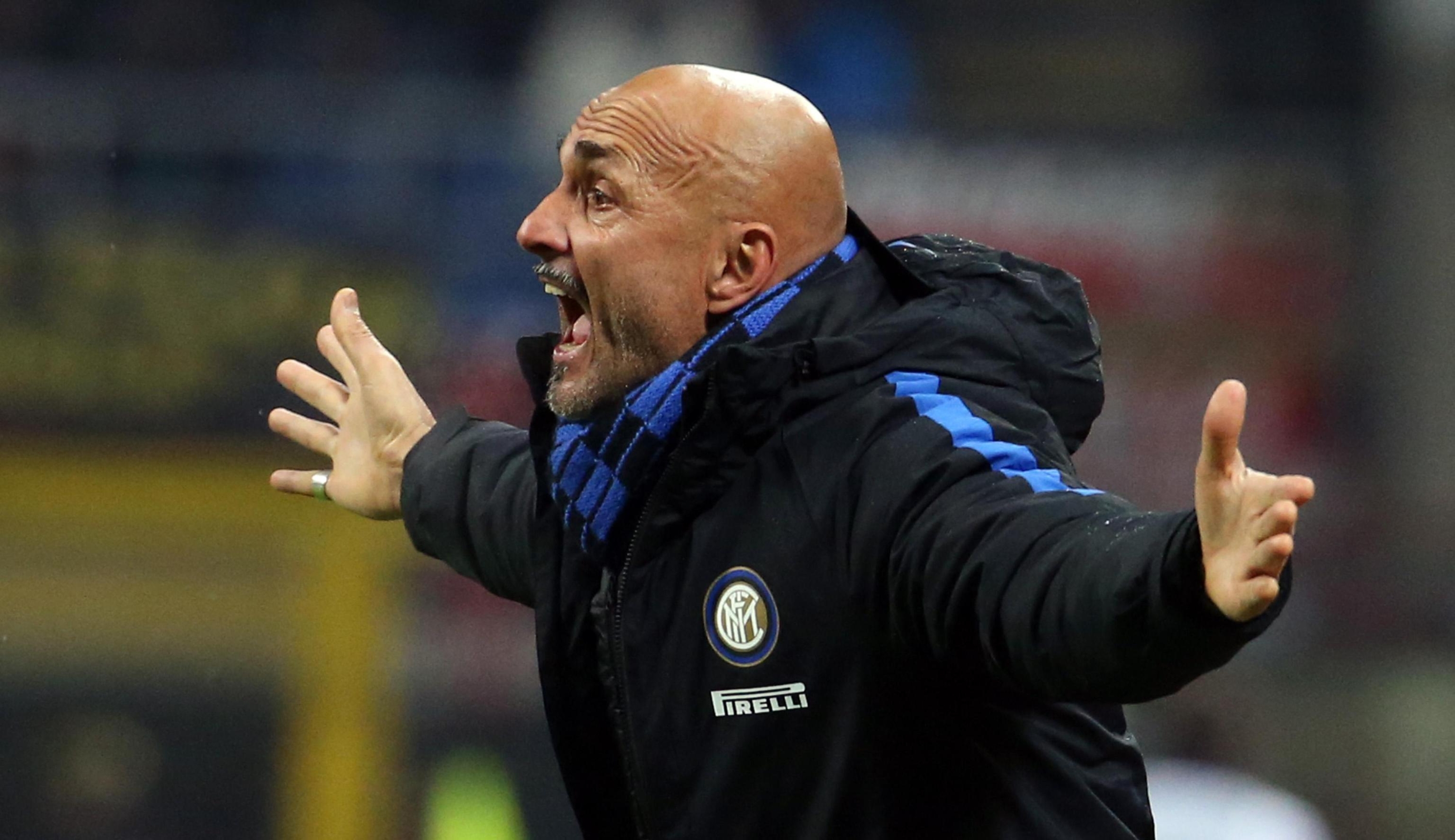 Inter's coach Luciano Spalletti reacts during the Italy Cup quarter-final soccer match AC Milan vs Inter FC at Giuseppe Meazza stadium in Milan, Italy, 27 December 2017. ANSA/MATTEO BAZZI