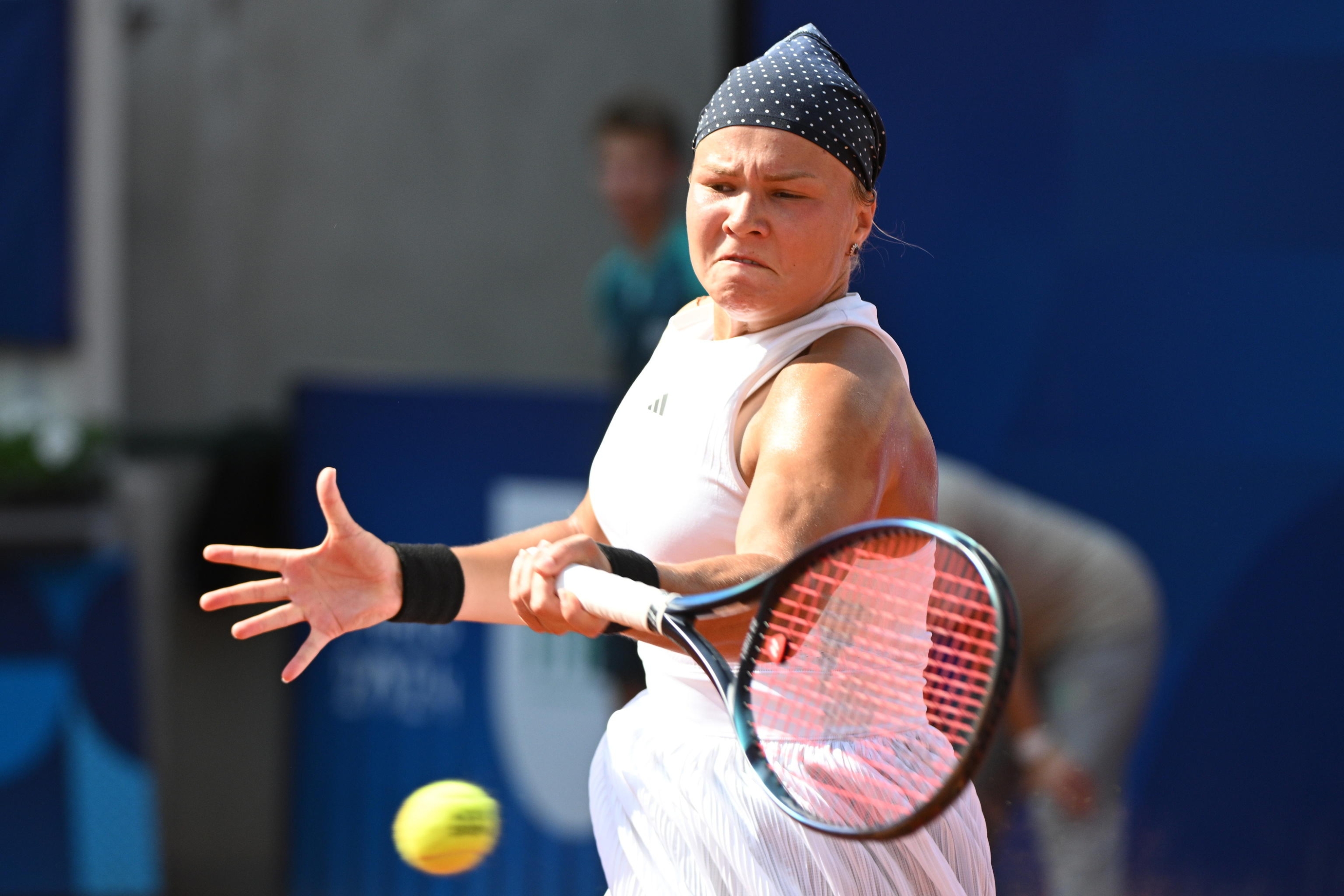 epa11519367 Diana Shnaider of Russia in action during their Women's Doubles semifinal match against Cristina Busca and Sara Sorribes Tormo of Spain at the Tennis competitions in the Paris 2024 Olympic Games, at the Roland Garros in Paris, France, 02 August 2024.  EPA/CAROLINE BLUMBERG