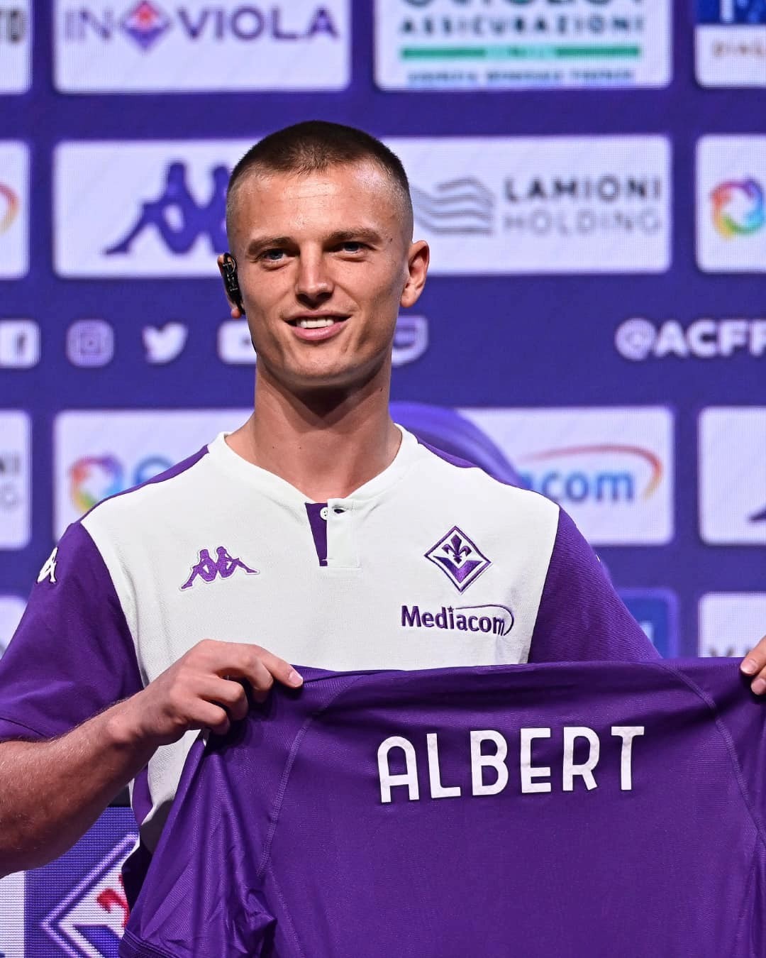 Albert Gudmundsson presentazione Fiorentina 2024