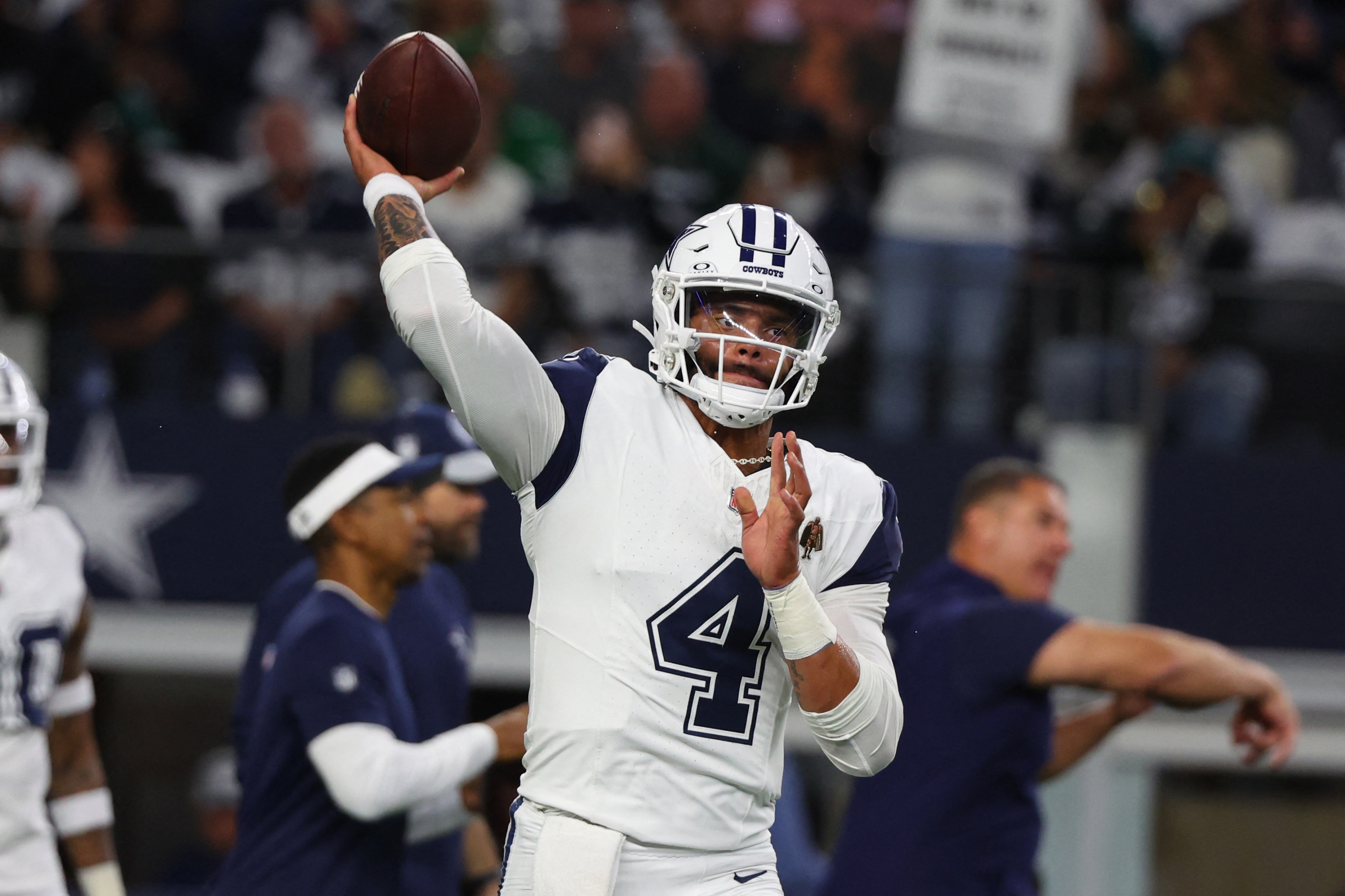 ARLINGTON, TEXAS - DECEMBER 10: Dak Prescott #4 of the Dallas Cowboys warms up prior to a game against the Philadelphia Eagles at AT&T Stadium on December 10, 2023 in Arlington, Texas.   Richard Rodriguez/Getty Images/AFP (Photo by Richard Rodriguez / GETTY IMAGES NORTH AMERICA / Getty Images via AFP)