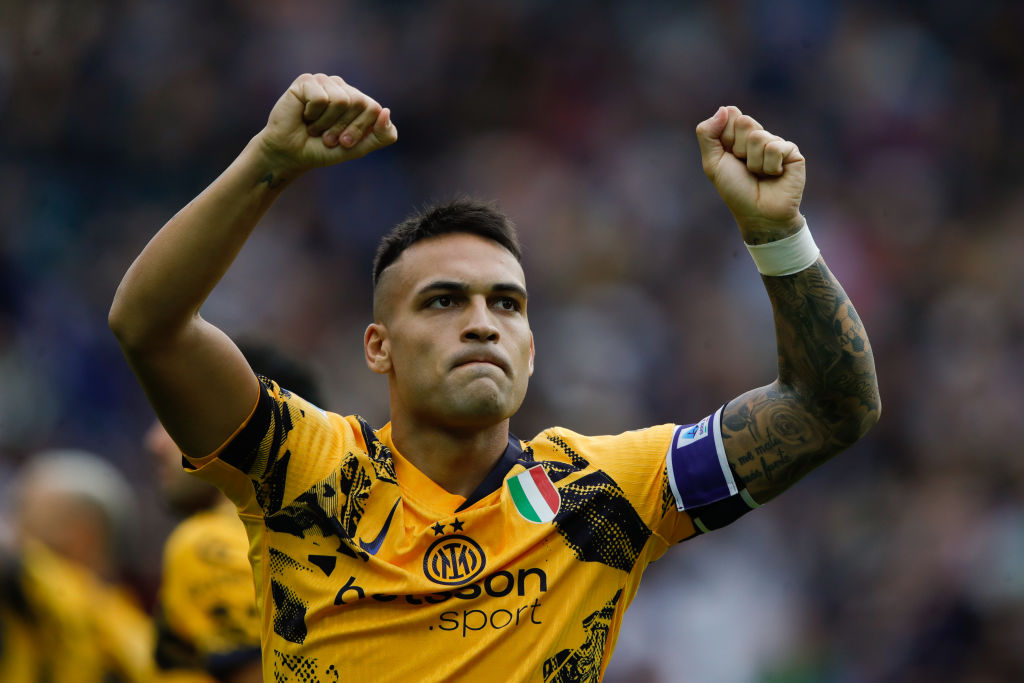 UDINE, ITALY - SEPTEMBER 28: Lautaro Martinez celebrates scoring his second goal during the Serie A match between Udinese and FC Internazionale at Stadio Friuli on September 28, 2024 in Udine, Italy. (Photo by Timothy Rogers/Getty Images)