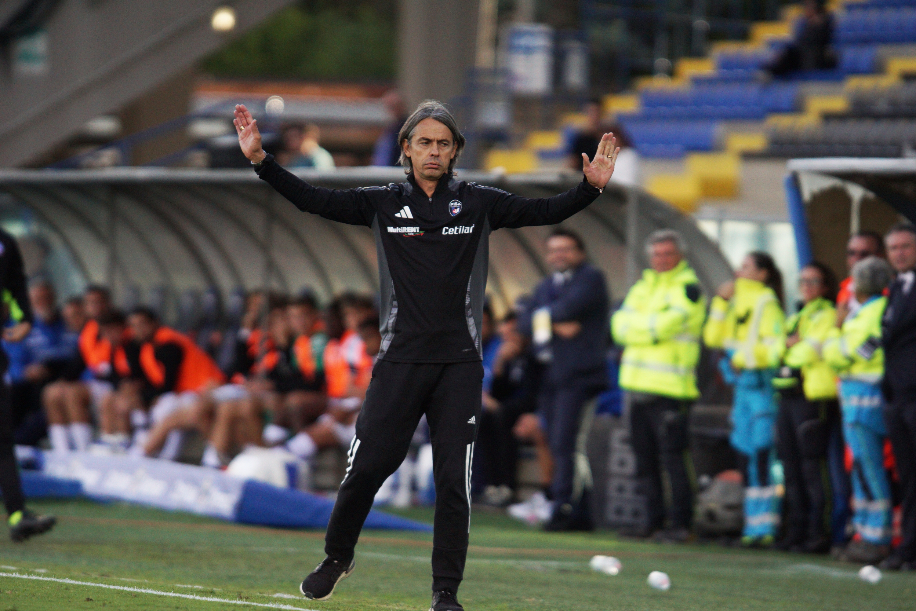 Filippo Inzaghi, allenatore Pisa durante la partita tra Pisa e Cesena del Campionato italiano di calcio SerieB BKT 2024/2025 - Stadio  Romeo Anconetani-Cetilar Arena Pisa, Italia - 05 Ottobre 2024 - Sport (foto di Alessandro La Rocca/LaPresse)