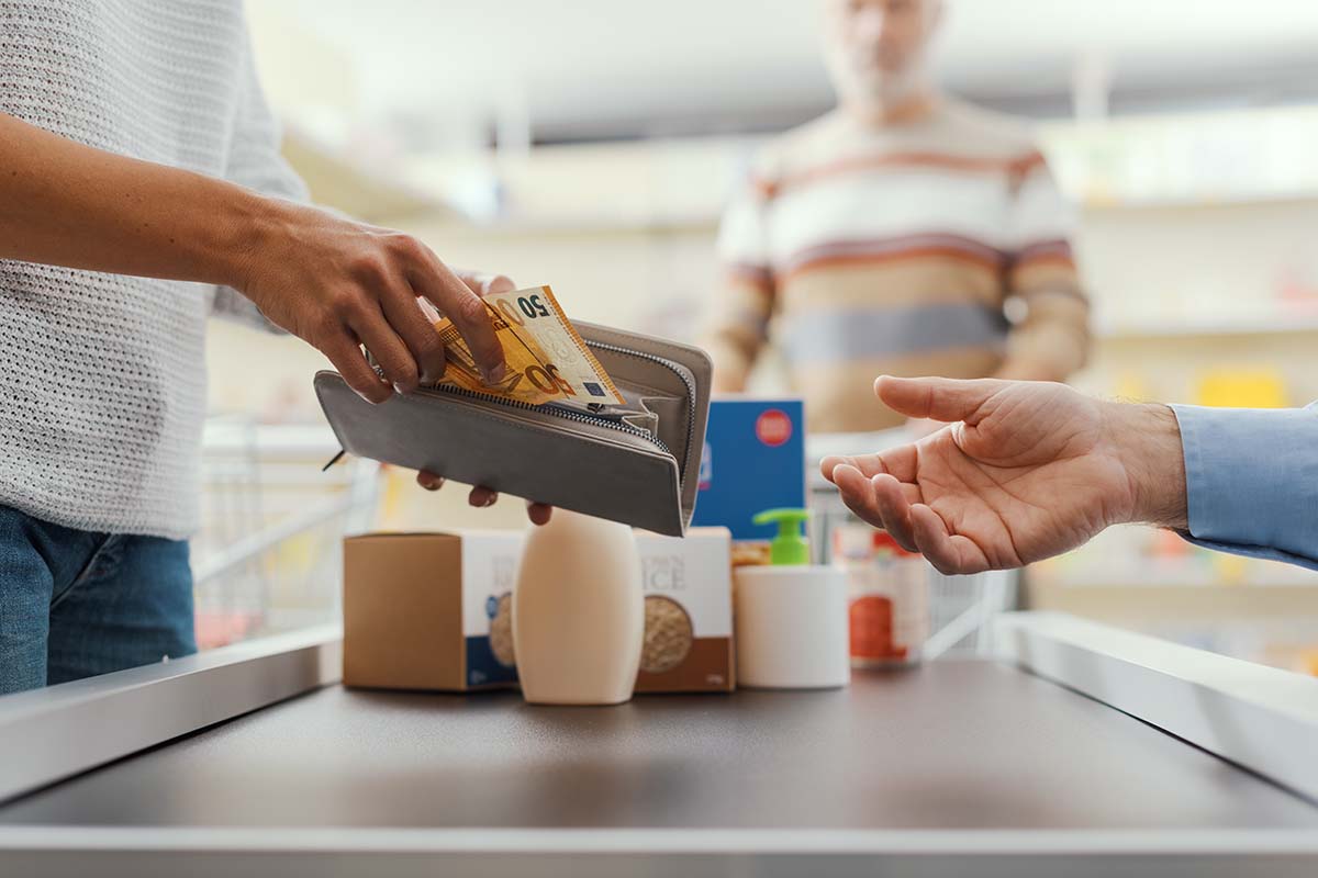 Bonus spesa da 1000 euro: requisiti e come si fa domanda | Gazzetta.it