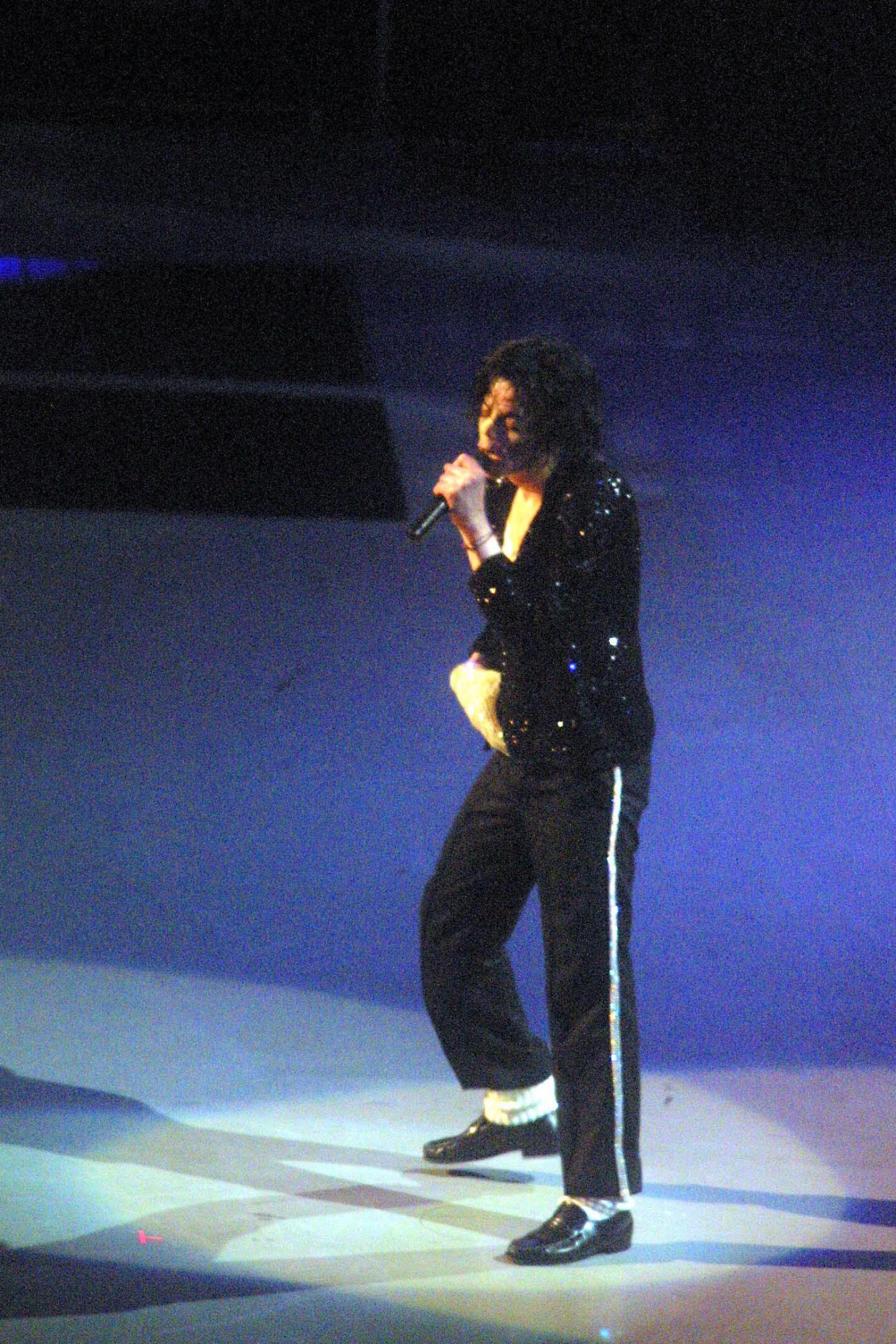 2BPCR09 Michael Jackson In Concert At Madison Square Garden, NYC 09/10/01 Credit: John Barrett/PhotoLink/MediaPunch