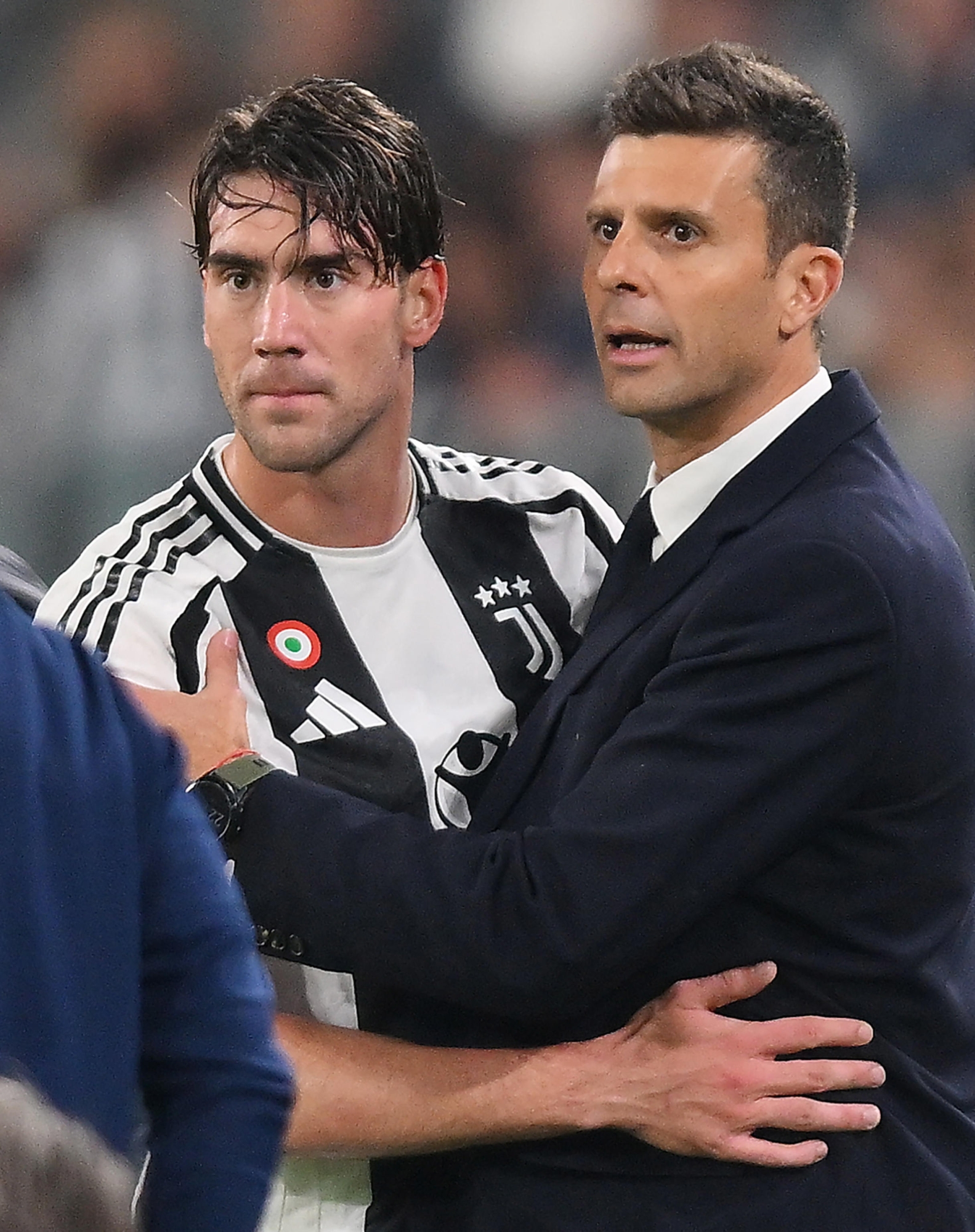 Juventus' Dusan Vlahovic and coach Thiagp Motta during the Uefa Champions League soccer match Juventus  FC vs Stuttgart FC at the Allianz Stadium in Turin, Italy, 22 october 2024 ANSA/ALESSANDRO DI MARCO