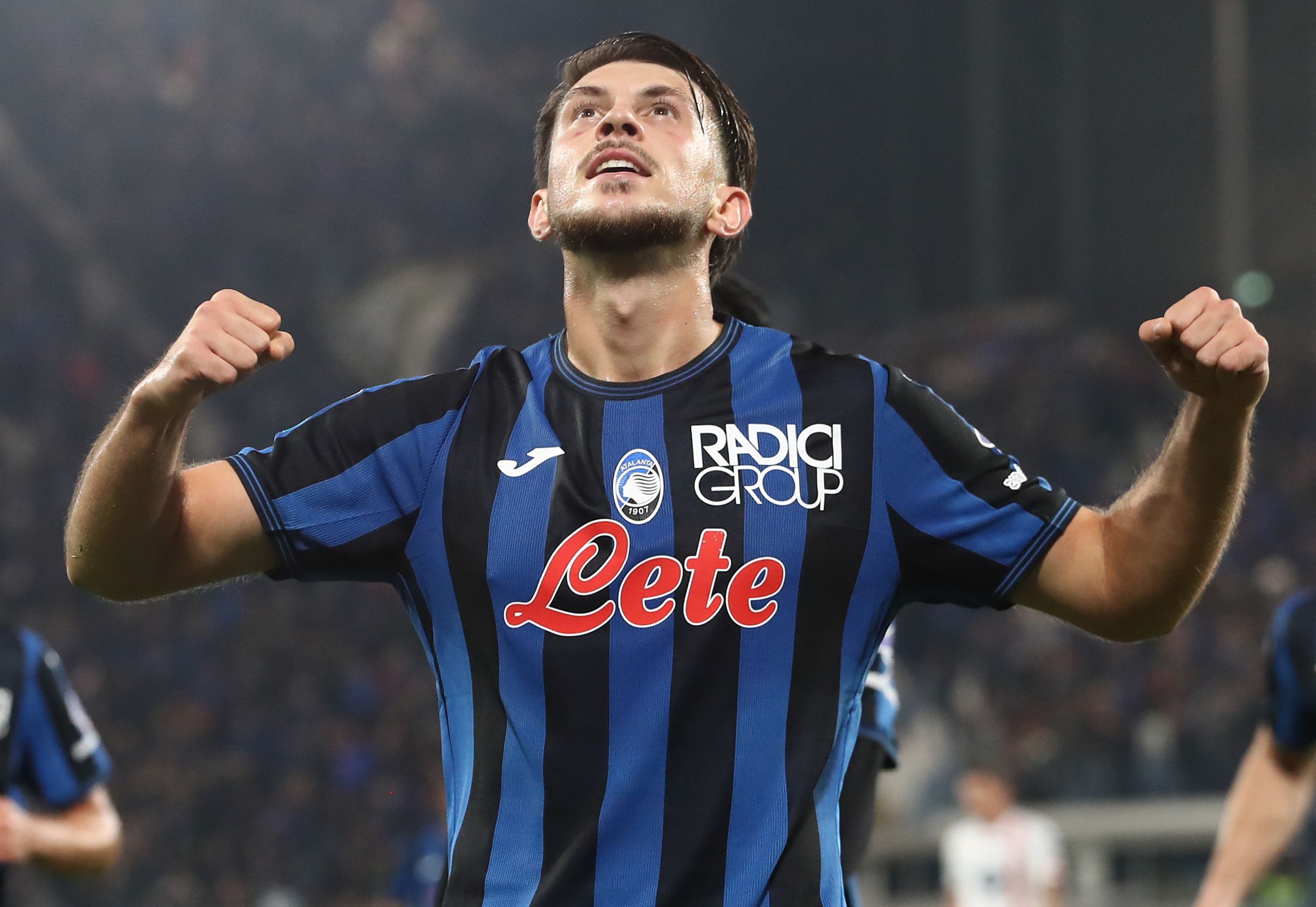 BERGAMO, ITALY - OCTOBER 30: Lazar Samardzic of Atalanta BC celebrates after scoring the opening goal during the Serie A match between Atalanta BC and AC Monza at Gewiss Stadium on October 30, 2024 in Bergamo, Italy. (Photo by Marco Luzzani/Getty Images)