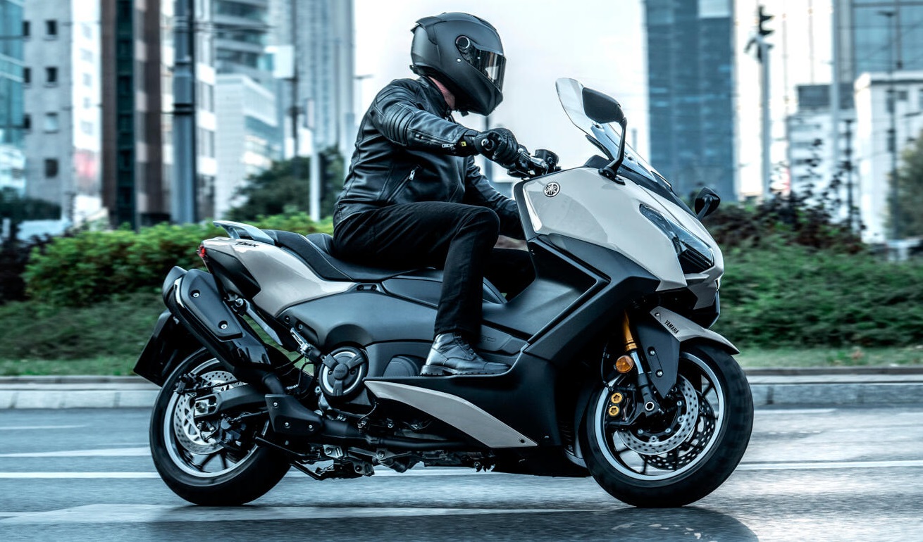 Yamaha Tmax e Tmax Tech Max 2025 dati, caratteritiche e prezzo Gazzetta.it