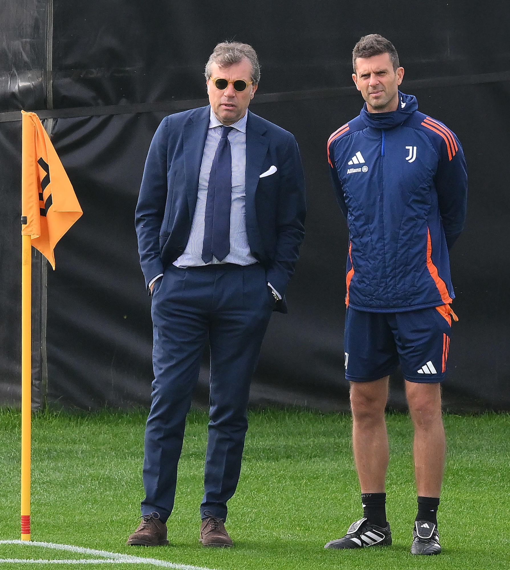 Juventus coach Thaigo Motta and Cristiano Giuntoli during training on the eve of the uefa champions league soccer match against stuttgart at continassa in Turin, Italy, 21 october 2024 ANSA/ALESSANDRO DI MARCO