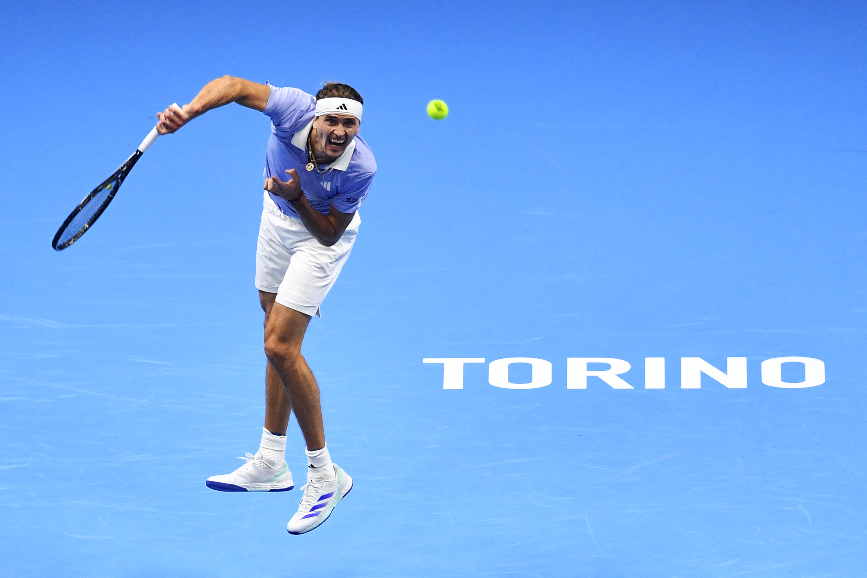 TURIN, ITALY - NOVEMBER 13: Alexander Zverev of Germany serves against Casper Ruud of Norway in the Men's Singles John Newcombe Group Stage match during day four of the Nitto ATP finals 2024 at Inalpi Arena on November 13, 2024 in Turin, Italy. (Photo by Valerio Pennicino/Getty Images) *** BESTPIX ***