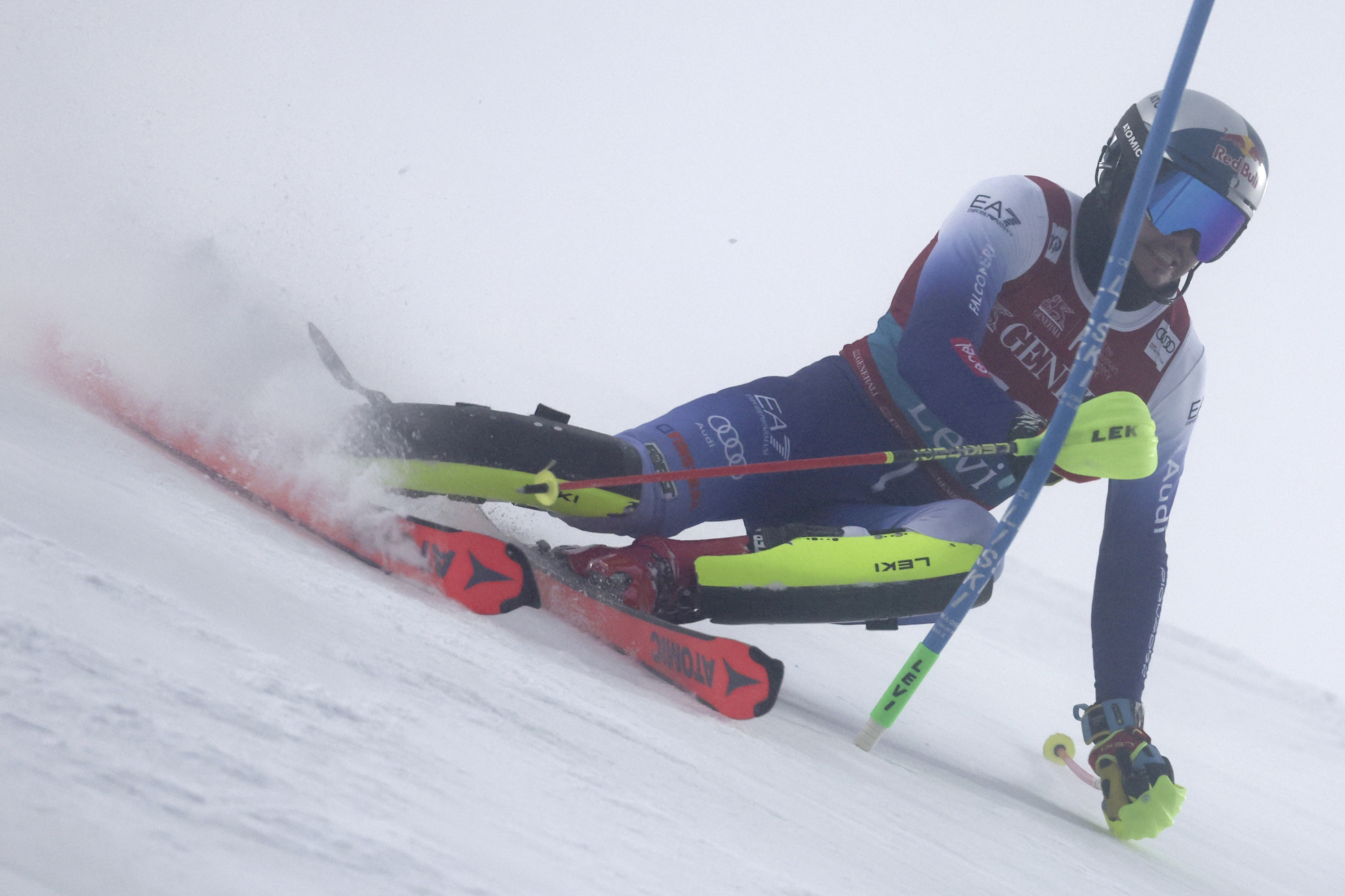 Italy's Alex Vinatzer speeds down the course during an alpine ski, men's World Cup slalom, in Levi, Finland, Sunday, Nov. 17, 2024. (AP Photo/Marco Trovati)