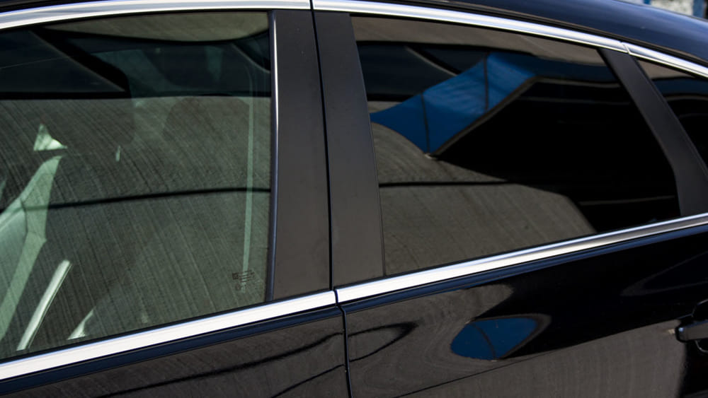 Soluzione Pellicole:Installazione Pellicole per vetri Edilizia e Auto... - Soluzione Pellicole