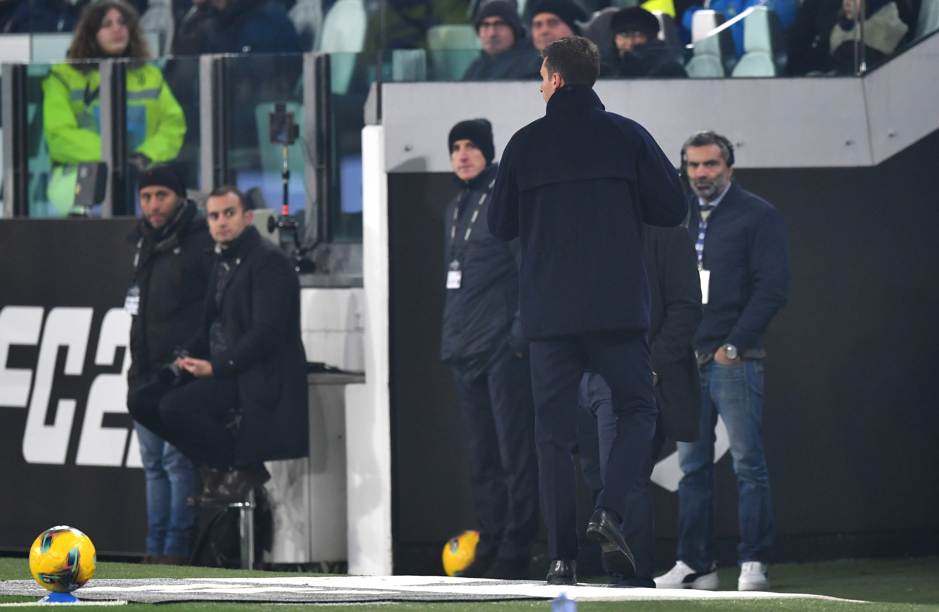 TURIN, ITALY - DECEMBER 07: Thiago Motta, Head Coach of Juventus, reacts to red card being given to him by match referee, Matteo Marchetti (not pictured) during the Serie A match between Juventus and Bologna at Allianz Stadium on December 07, 2024 in Turin, Italy. (Photo by Valerio Pennicino/Getty Images)