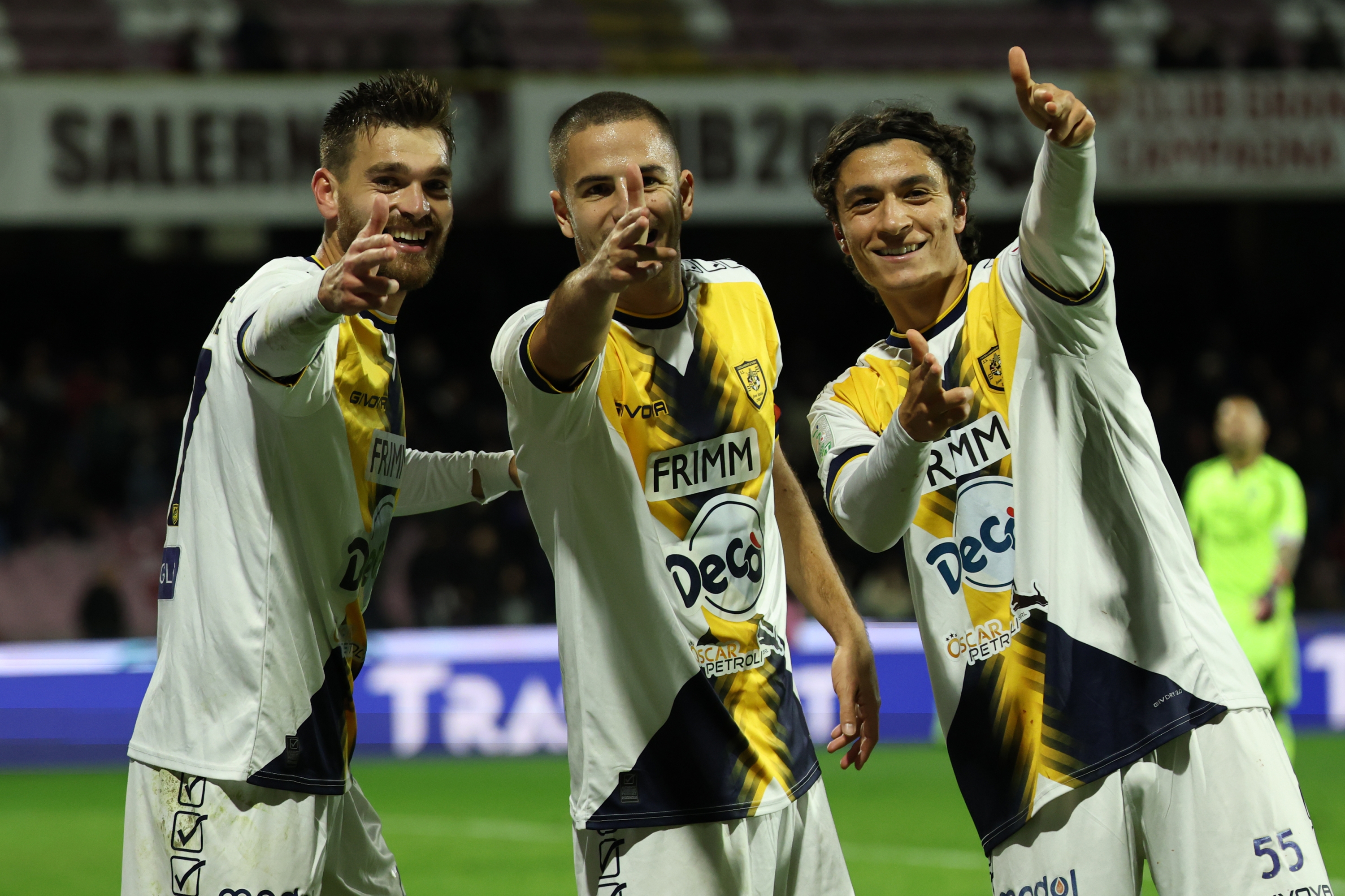 Serie B, La Juve Stabia Vince Contro La Salernitana E Vola In ...