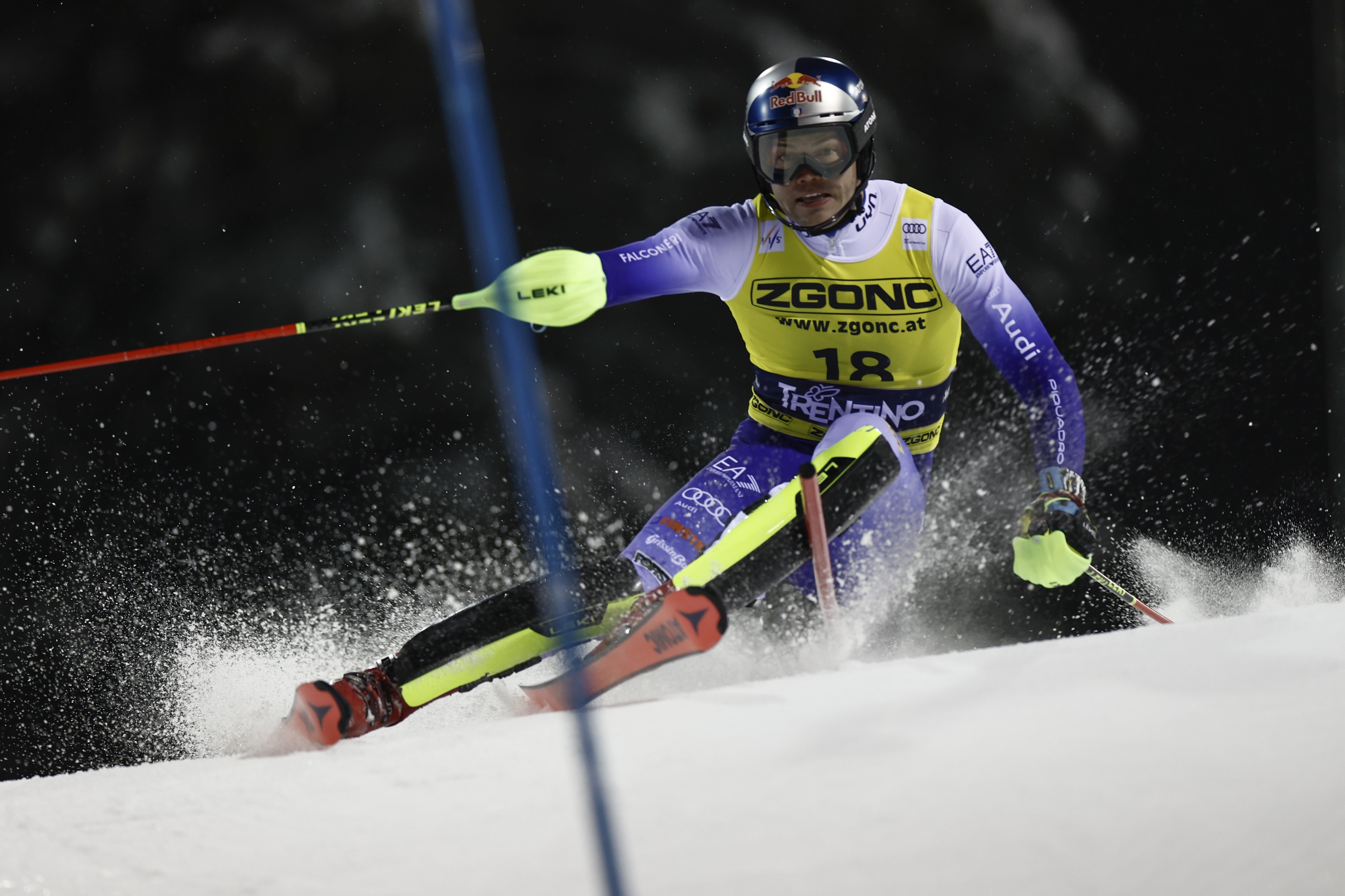 Italy's Alex Vinatzer speeds down the course during an alpine ski, men's World Cup slalom in Madonna di Campiglio, Italy, Wednesday, Jan.8, 2025. (AP Photo/Gabriele Facciotti)