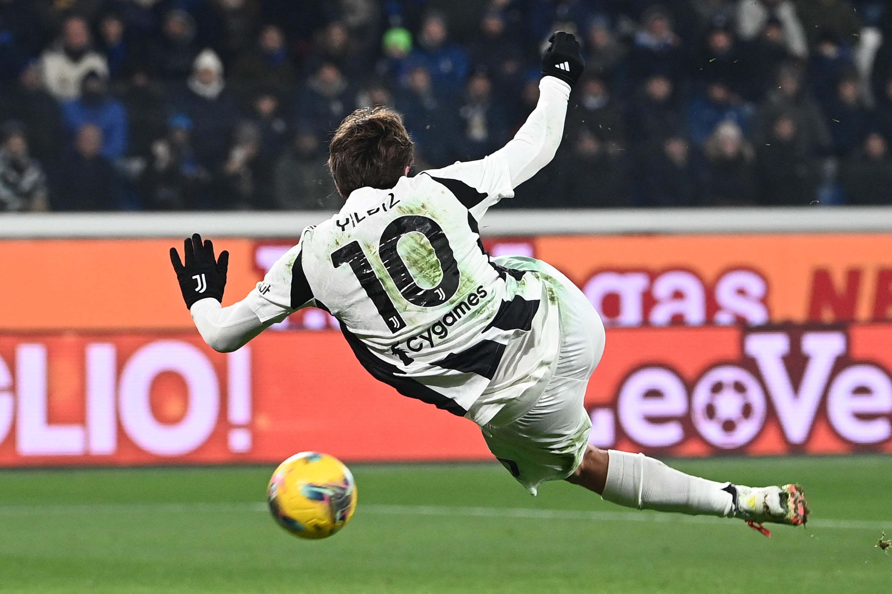 Juventus' Turkish midfielder #10 Kenan Yildiz tries to score during the Italian Serie A football match between Atalanta and Juventus at the Gewiss Stadium in Bergamo, on January 14, 2025. (Photo by Isabella BONOTTO / AFP)