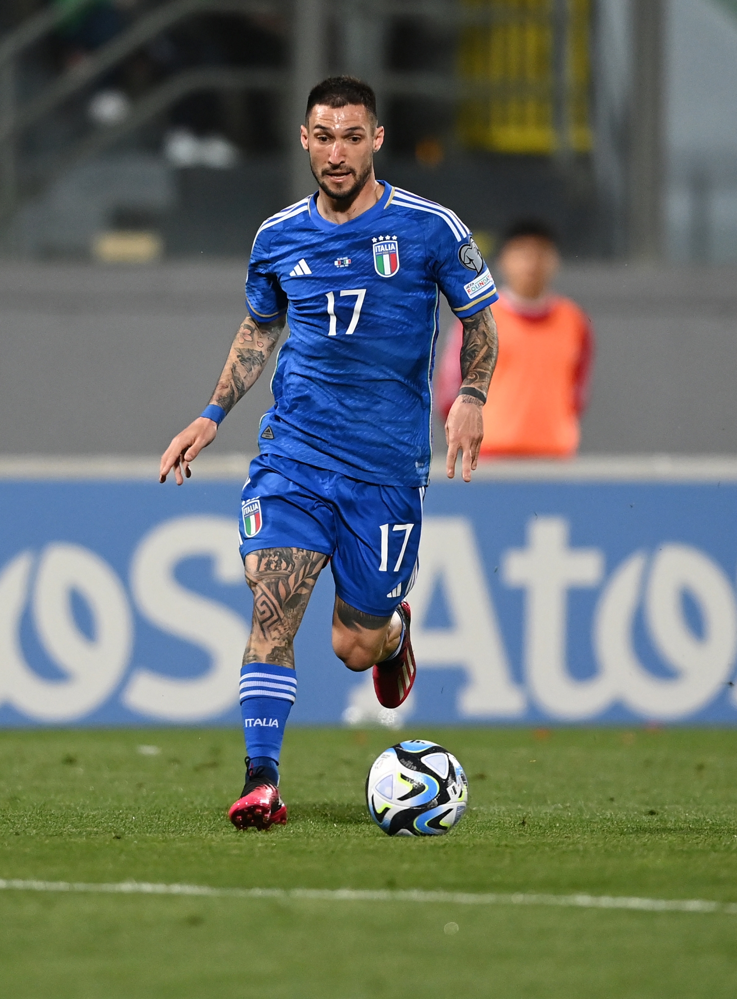 MALTA, MALTA - MARCH 26:  Matteo Politano of Italy in action during the UEFA EURO 2024 qualifying round group C match between Malta and Italy at the National Stadium on March 26, 2023 in Ta' Qali, Malta. (Photo by Claudio Villa/Getty Images )