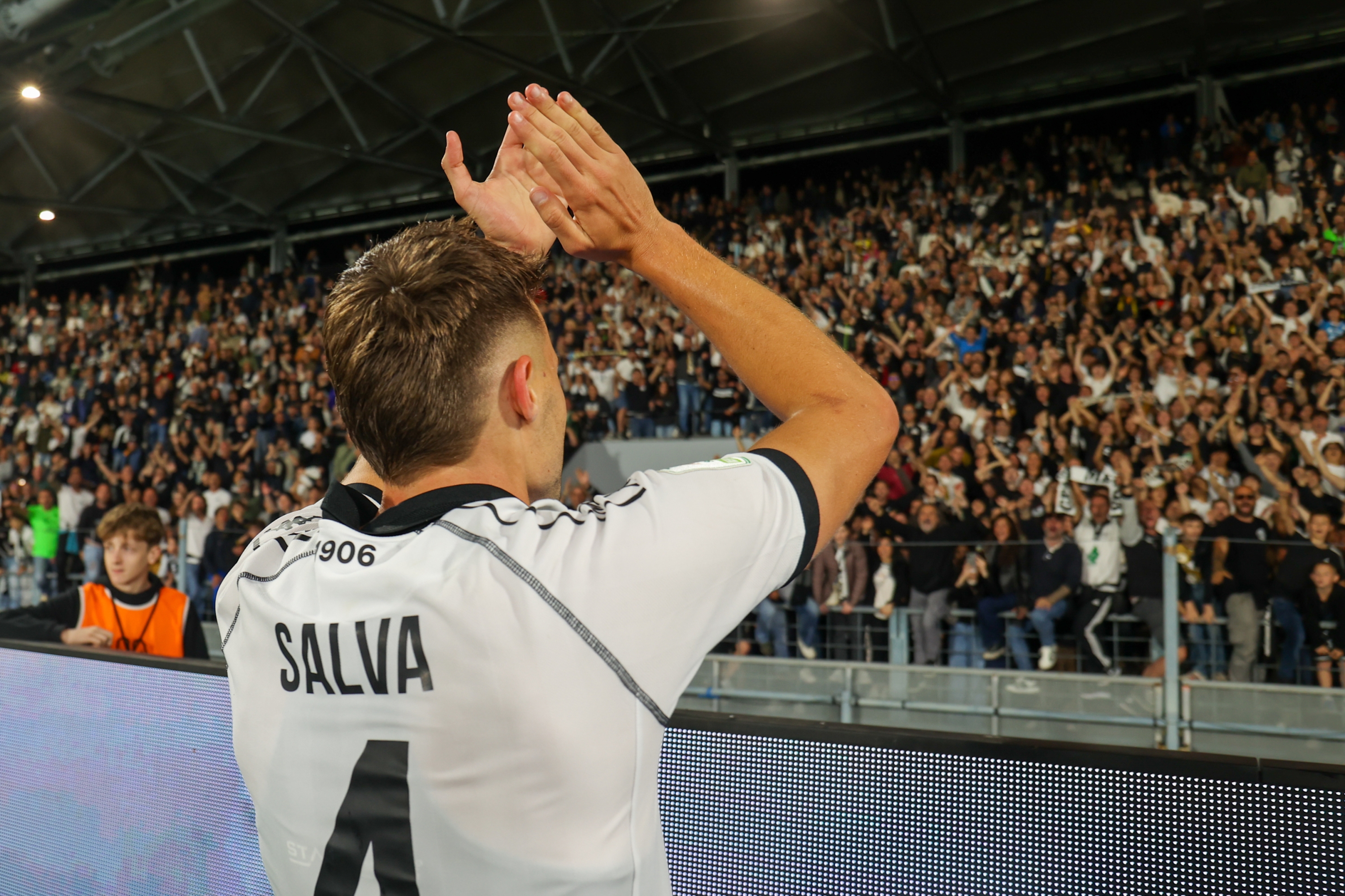 Spezia?s Salvador Ferrer during the Serie B soccer match between Spezia and Cosenza at the Alberto Picco Stadium in La Spezia, Italy - Tuesday, May 13, 2025. Sport - Soccer . (Photo by Tano Pecoraro/Lapresse)