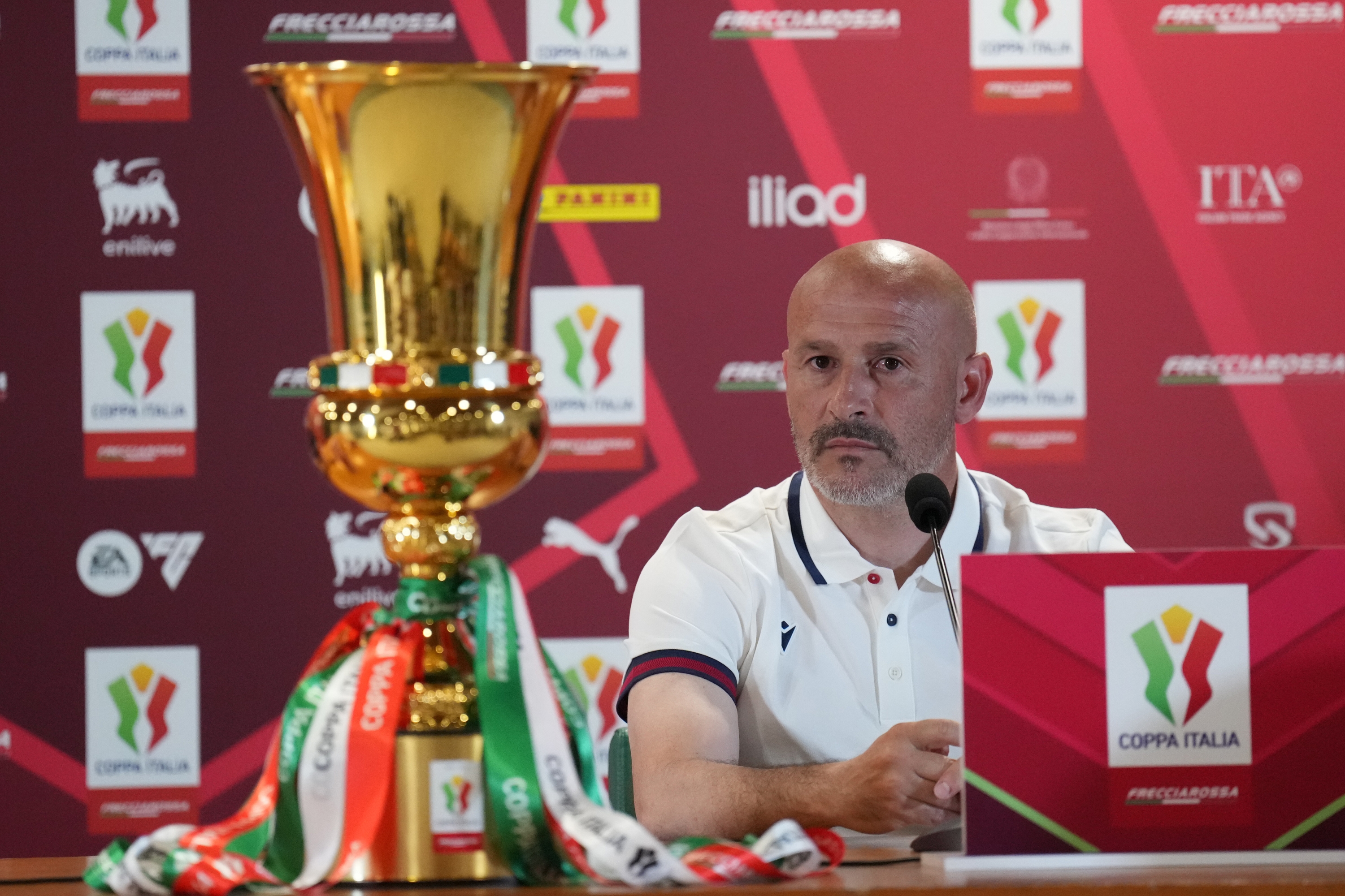 Bologna’s head coach Vincenzo Italiano during Press Conference for the 2025 Italian Cup Final in Rome, Tuesday, May 13, 2025 - Sport Soccer ( Photo by Alfredo Falcone/LaPresse )