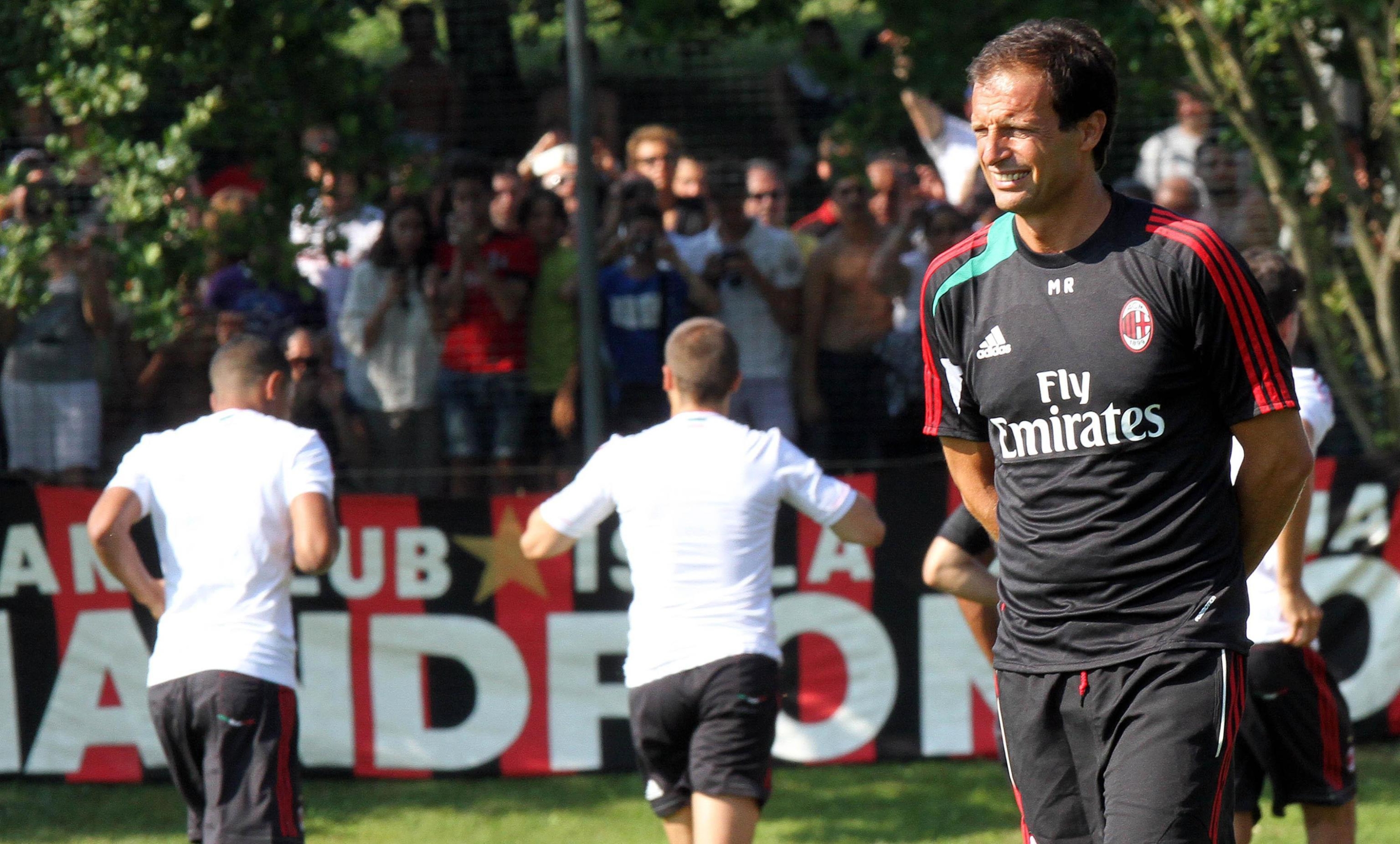 L'allenatore del Milan Massimiliano Allegri durante il primo allenamento della stagione oggi, 9 luglio 2012, presso il centro sportivo di Milanello a Carnago, Varese. ANSA / MATTEO BAZZI