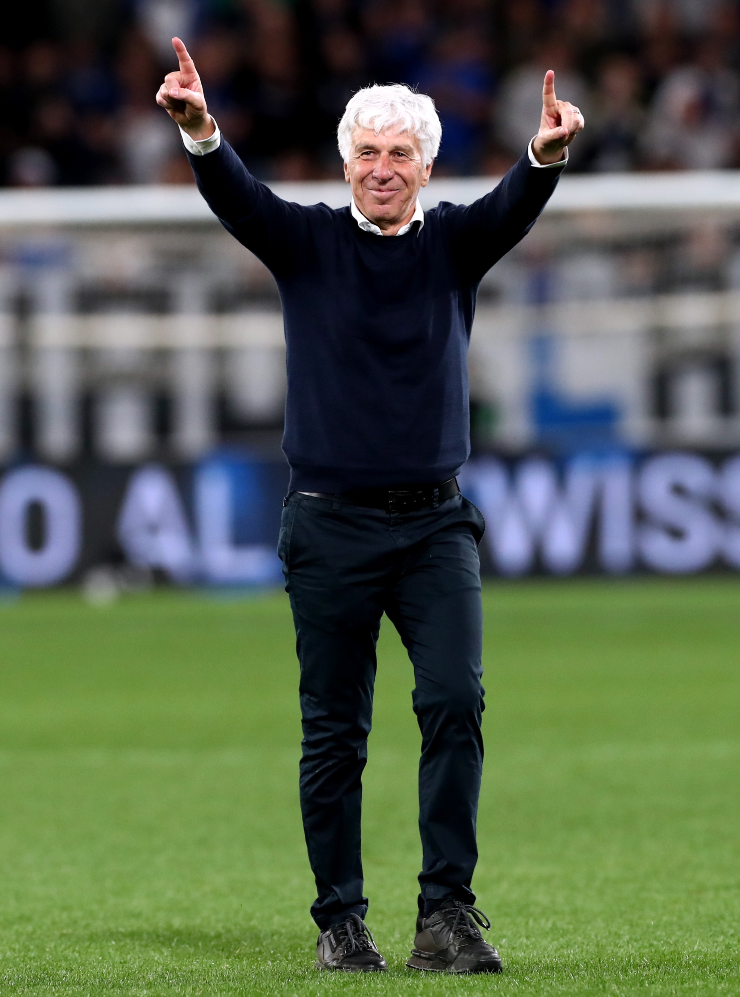 BERGAMO, ITALY - MAY 12: Gian Piero Gasperini, Head Coach of Atalanta, gestures to the fans at the end of the Serie A match between Atalanta and AS Roma at Gewiss Stadium on May 12, 2025 in Bergamo, Italy. (Photo by Marco Luzzani/Getty Images)