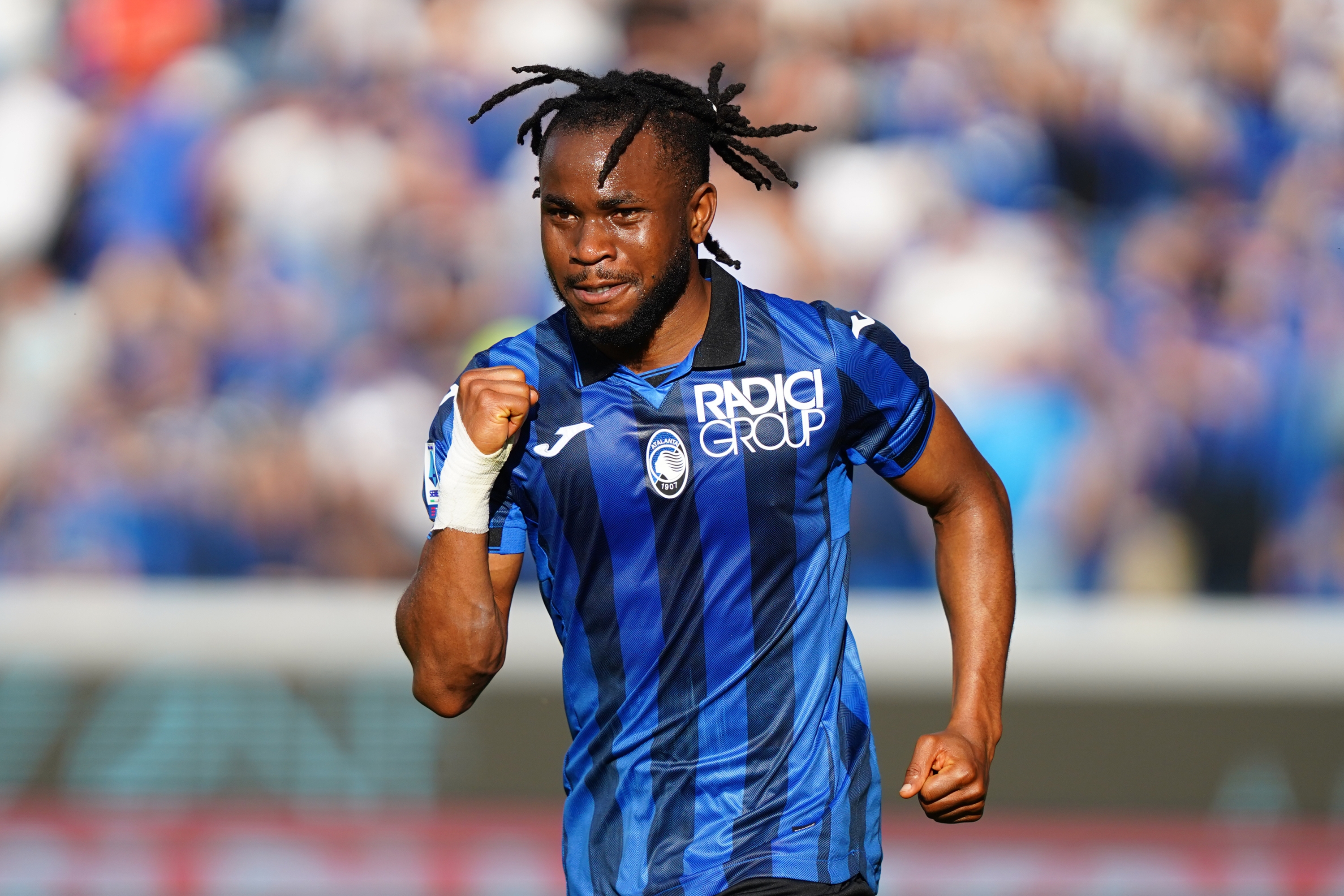 Ademola Lookman in Atalanta kit