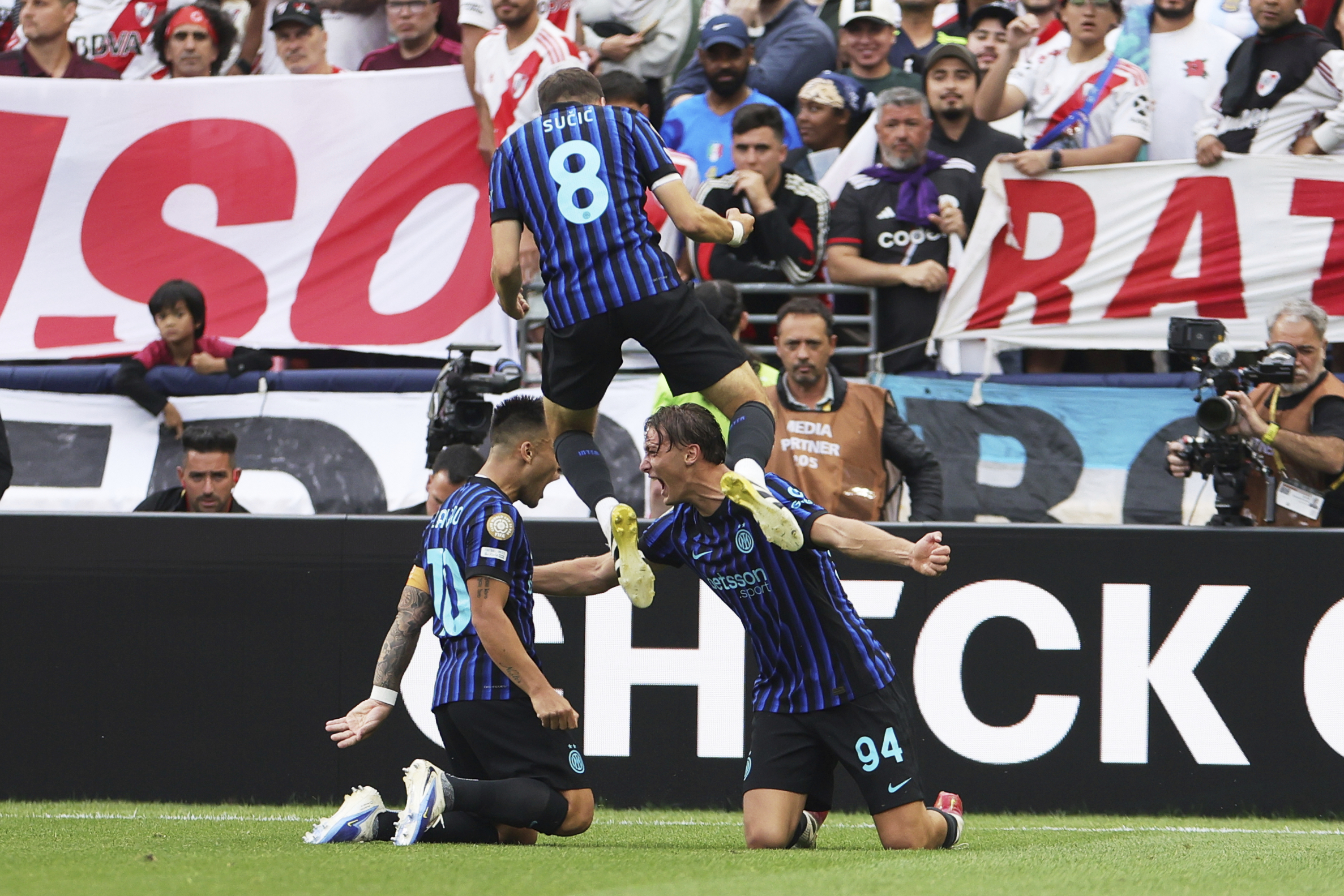 Inter Milan`s Francesco Pio Esposito, centre, celebrates with teammates Petar Sucic, top, and Lautaro Martinez after scoring his team`s first goal during the Club World Cup Group E soccer match between Inter Milan and River Plate in Seattle, Wednesday, June 25, 2025. (AP Photo/Ryan Sun)