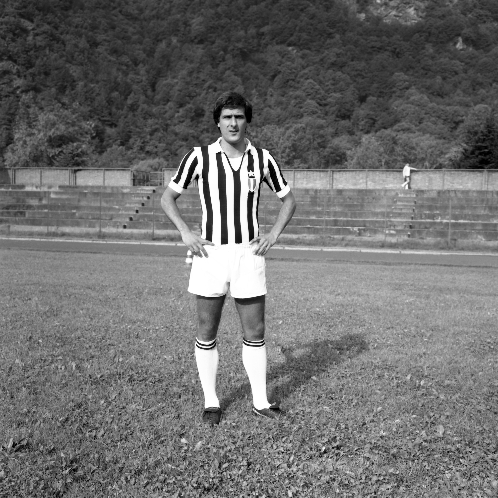  Juventus player Gaetano Scirea  during a shooting session with official kit on 1970's, in Turin, Italy. (Photo by Juventus FC - Archive/Juventus FC via Getty Images)