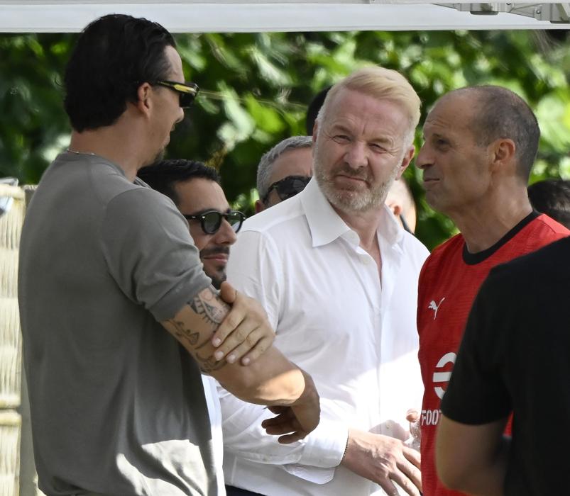 Ibrahimovic, Moncada, Tare e Allegri discuti la strategia di mercato del Milan