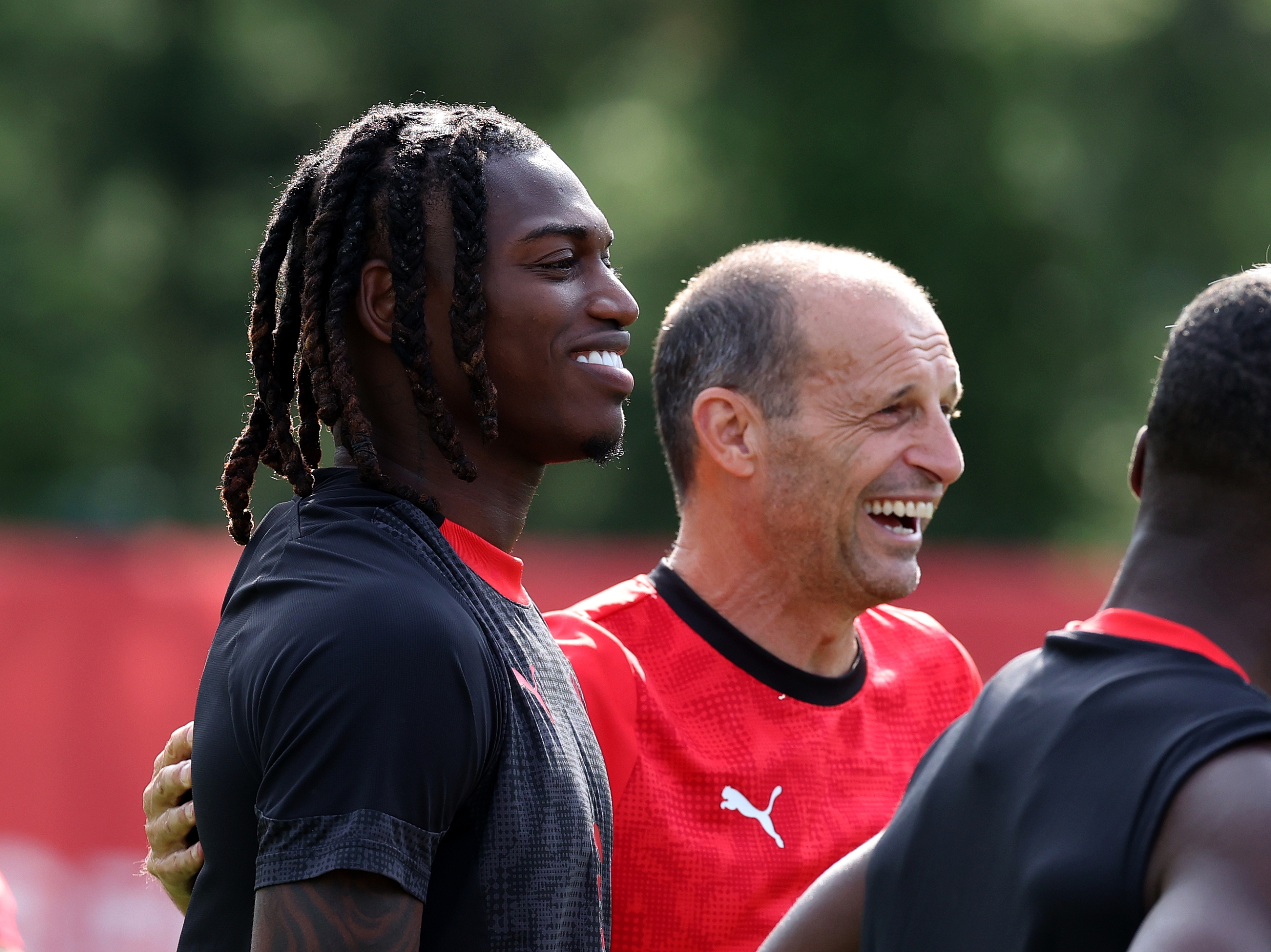  Head coach AC Milan Massimiliano Allegri and Rafael Leao of AC Milan smile during AC Milan training session at Milanello sports center on July 15, 2025 in Cairate, Italy. (Photo by Claudio Villa/AC Milan via Getty Images)