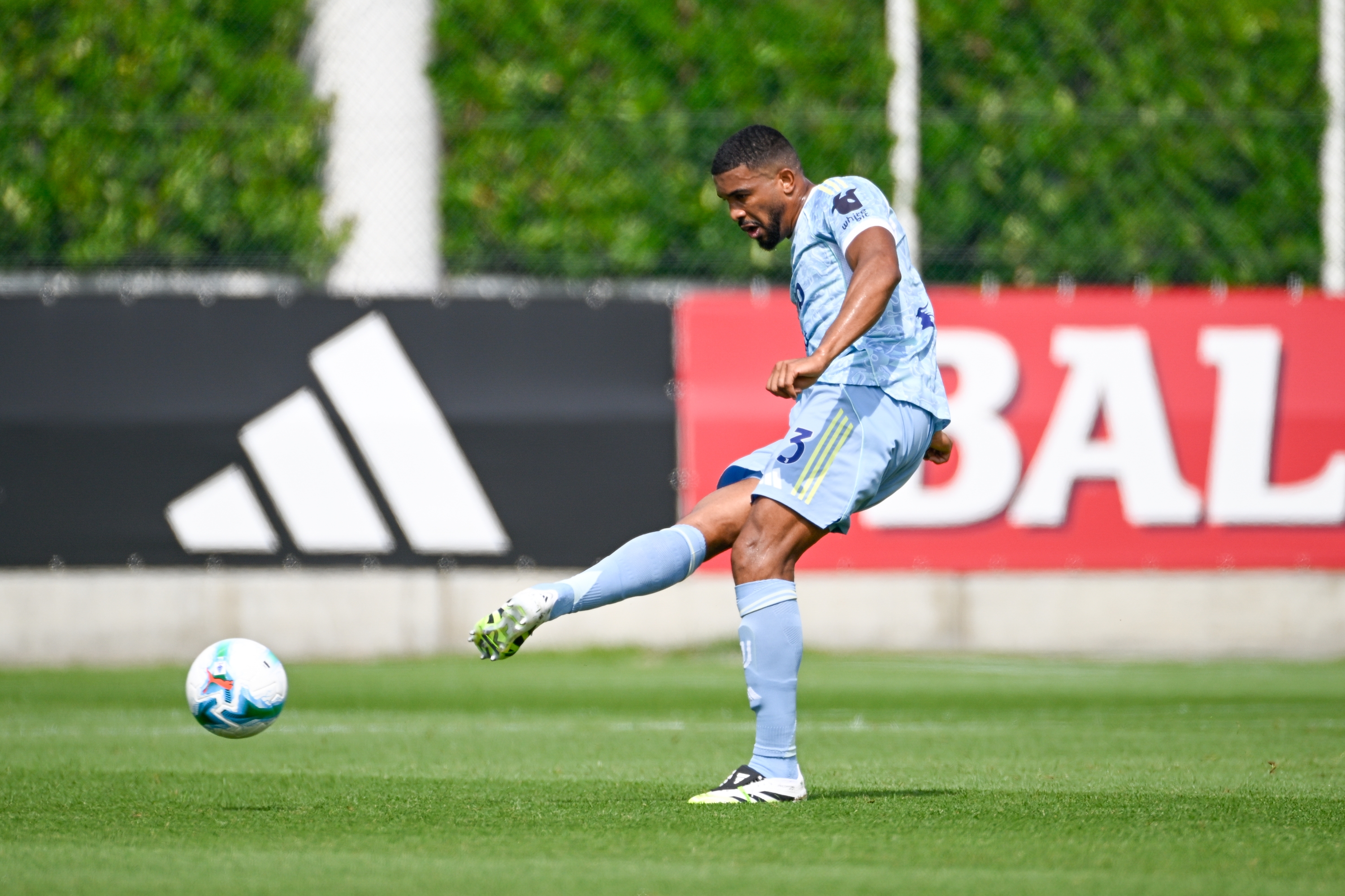 TURIN, ITALY - AUGUST 2: Gleison Bremer of Juventus during the pre-season friendly with Reggiana at Jtc on August 2, 2025 in Turin, Italy. (Photo by Daniele Badolato - Juventus FC/Juventus FC via Getty Images)