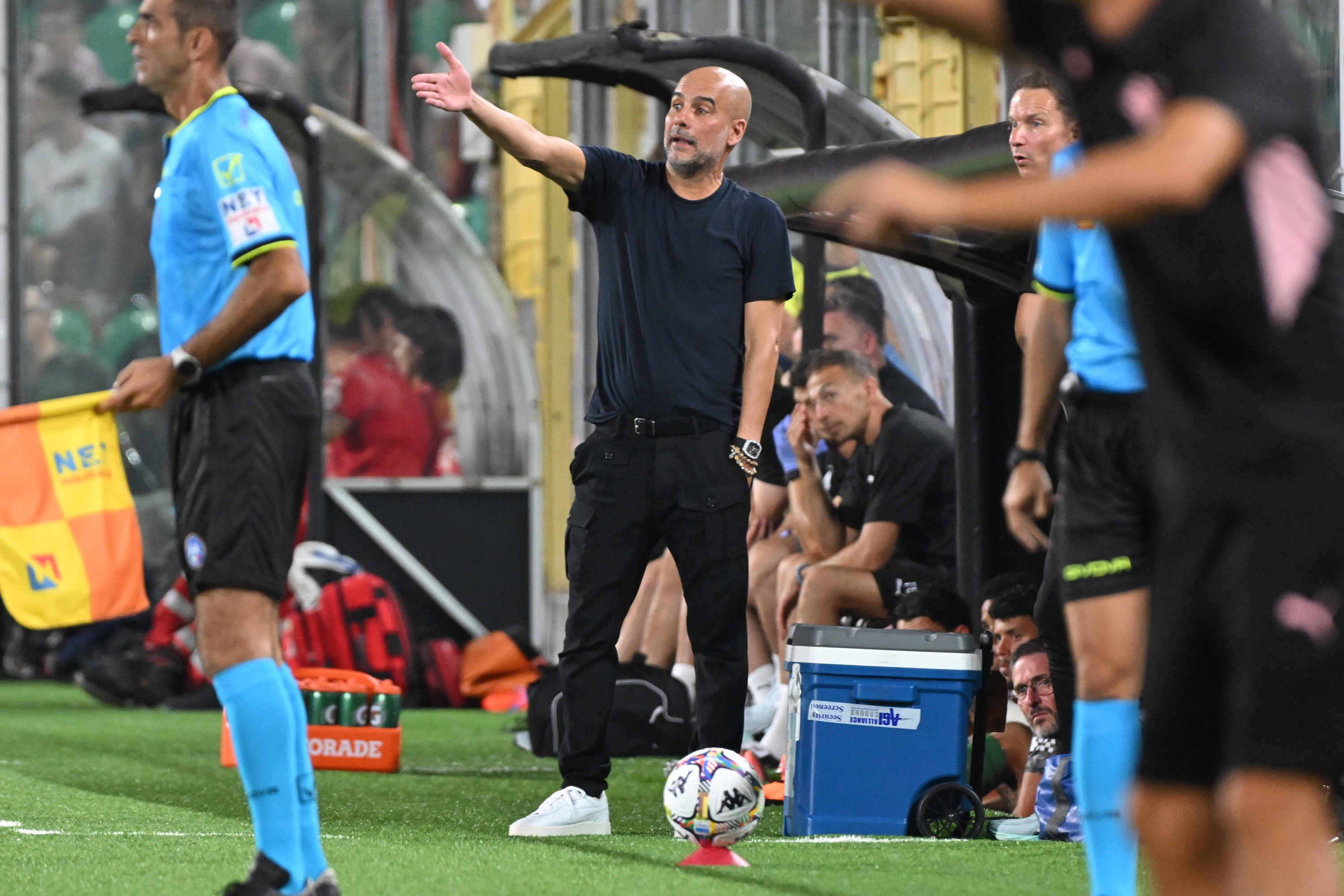 Foto Giovanni Isolino/LaPresse 09 Agosto 2025 Palermo, Italia - sport, calcio - Palermo vs Manchester city - Amichevole estiva - Stadio Renzo Barbera.Nella foto:  PEP GUARDIOLA -  August 09, 2025 Palermo, Italy - sport, soccer - Palermo vs Manchester city - summer friendly - Renzo Barbera stadium. In the pic: PEP GUARDIOLA -