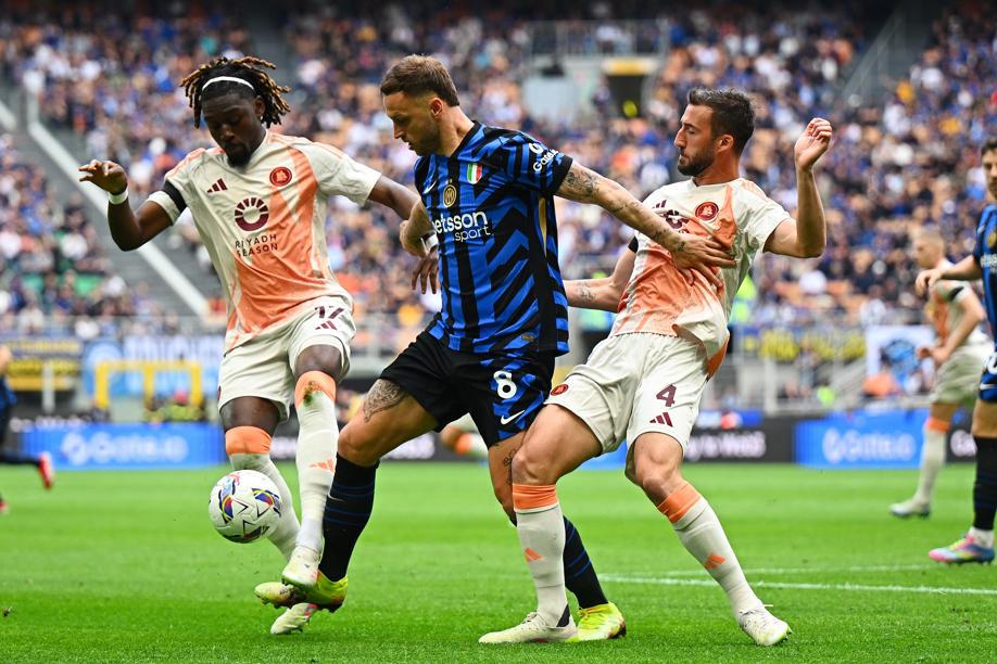 إنتر ميلان يستهدف التعاقد مع مانو كونيه وأديمولا لوكمان رغم تعقيدات الصفقة