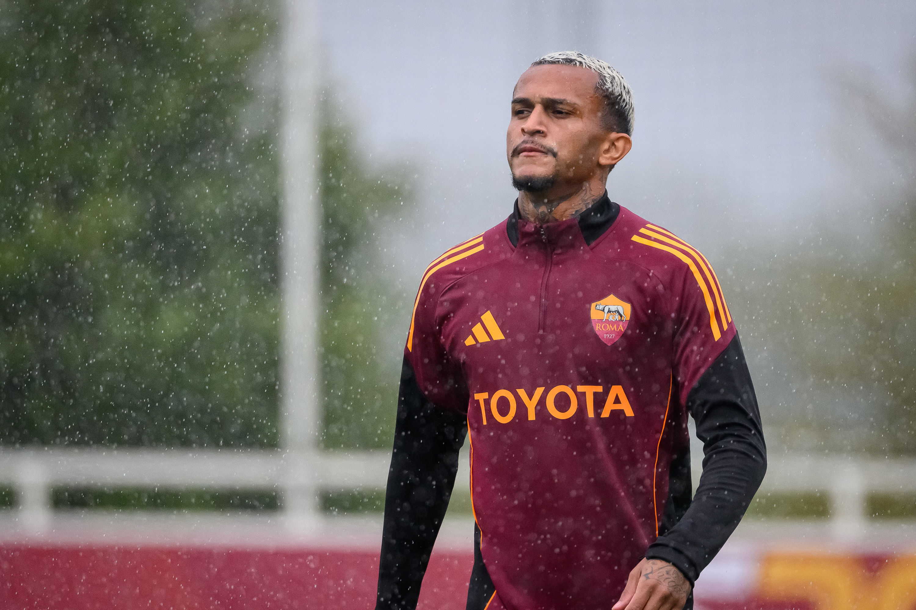 Il calciatore della Roma Wesley durante una sessione di allenamento