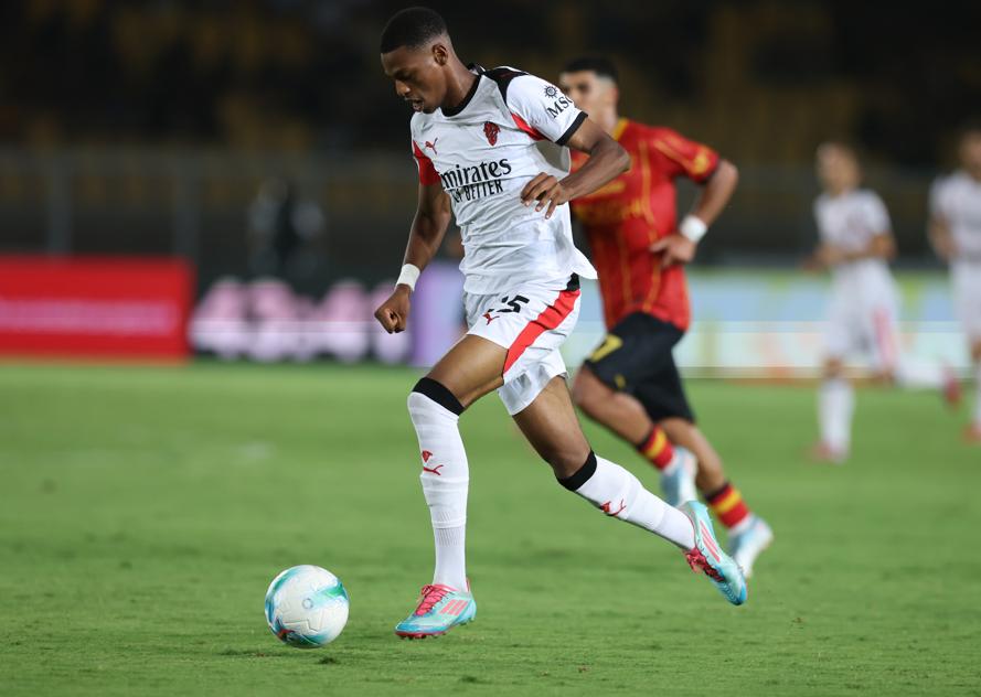 Cheveyo Balentien con la maglia del Milan