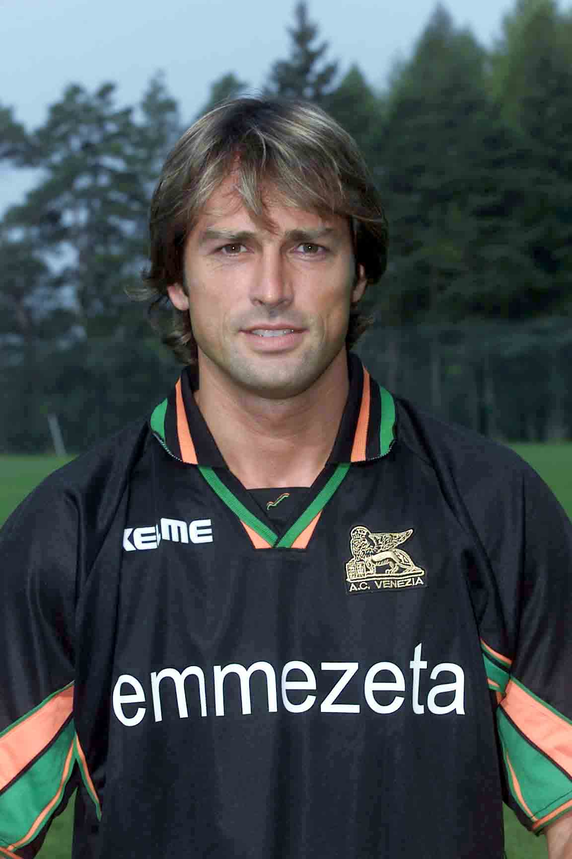 primi piani venezia 2001/2002 - PRIMI PIANI VENEZIA CALCIO 2001/2002
NELLA FOTO BETTARINI
FOTOSERVIZIO ALDO LIVERANI - Fotografo: aldo liverani