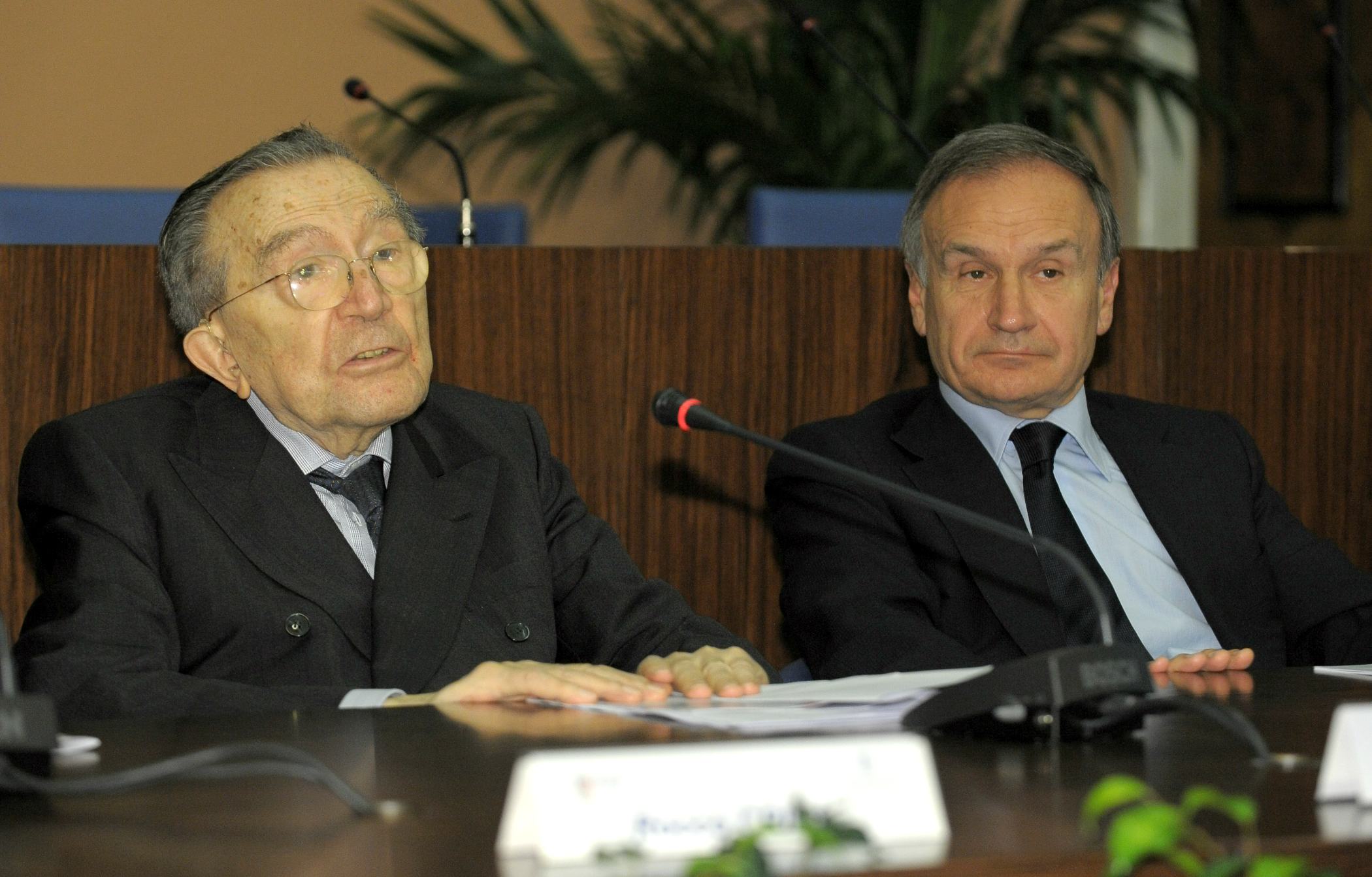 ©Andrea D'Errico/LaPresse 15.06.2009 Roma Sport Coni, Nagroda Giulio Onesti 2009 Na zdjęciu: Giulio Andreotti Gianni Petrucci
