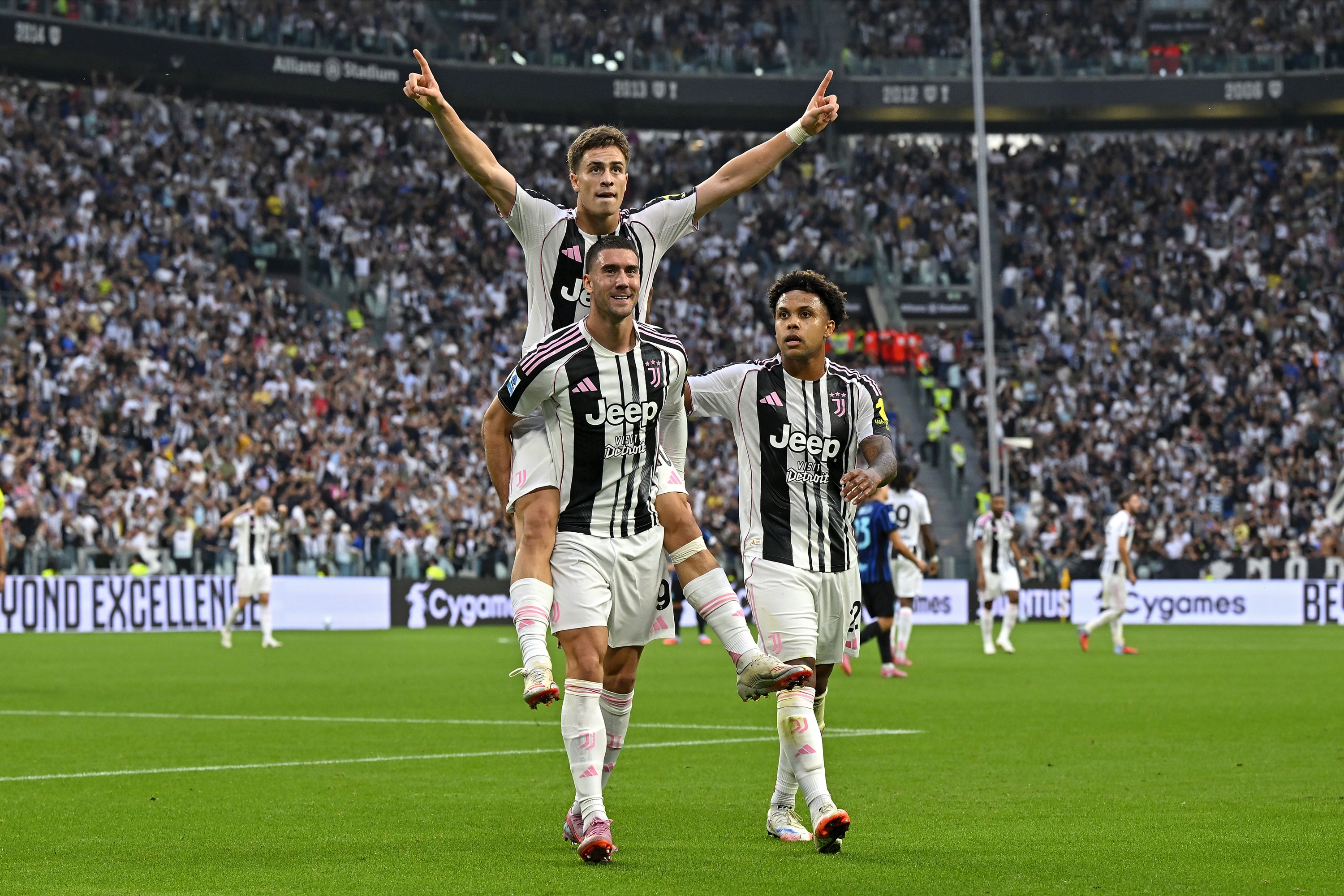 Kenan Yildiz of Juventus celebrates after scoring his team's second goal with teammates Dusan Vlahovic and Weston McKennie during the Serie A match between Juventus FC and FC Internazionale at Allianz Stadium on September 13, 2025 in Turin, Italy. (Photo by Filippo Alfero - Juventus FC/Juventus FC via Getty Images)