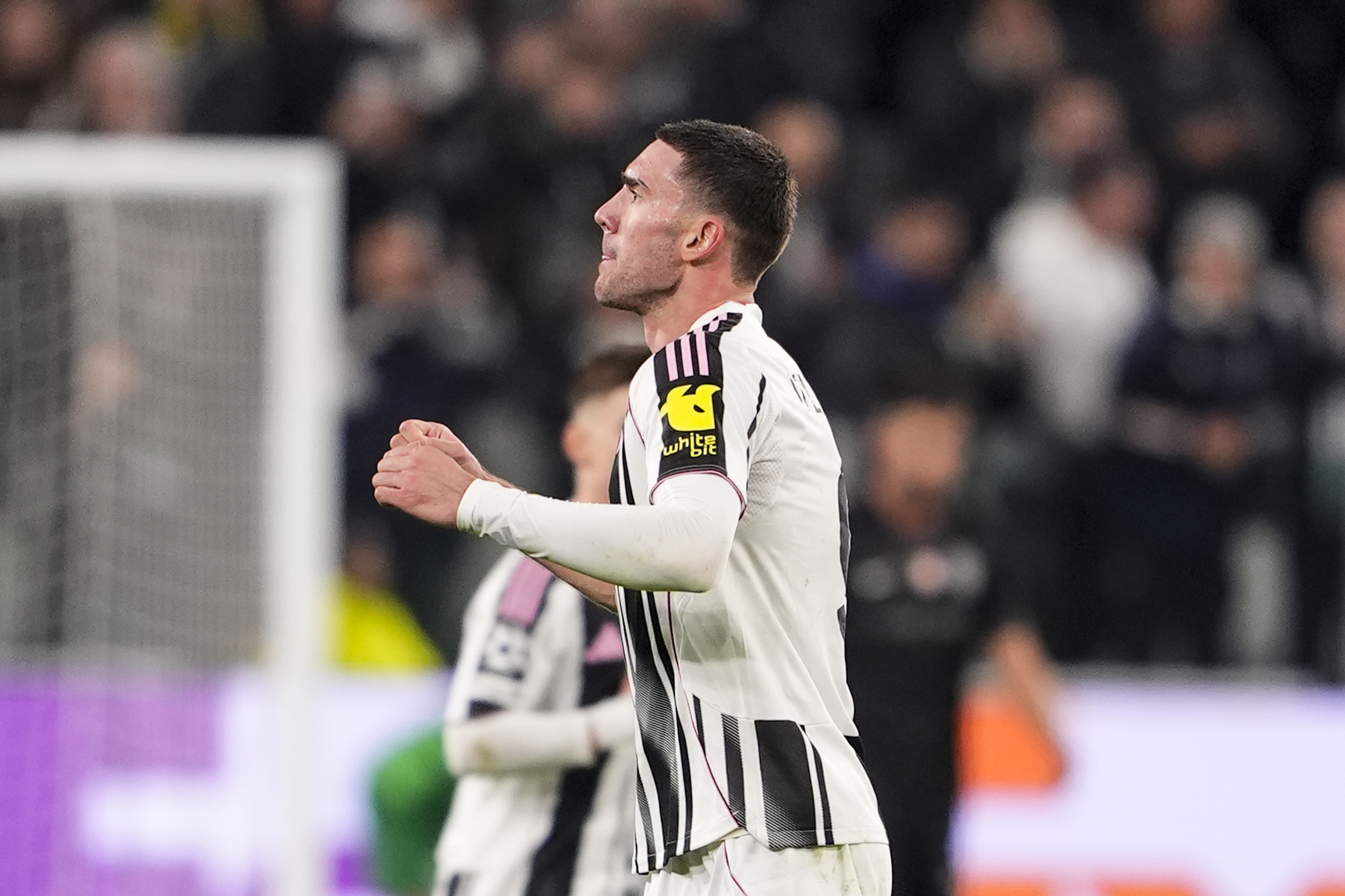 Juventusâ&#128;&#153;s Dusan Vlahovic celebrates after scoring the 1-1 goal for his team during the Uefa Champions League soccer match, between Juventus and Sporting CP at the Allianz Stadium in Turin, League phase Matchday 4, north west Italy - Tuesday, November 4, 2025. Sport - Soccer (Photo by Fabio Ferrari/LaPresse)