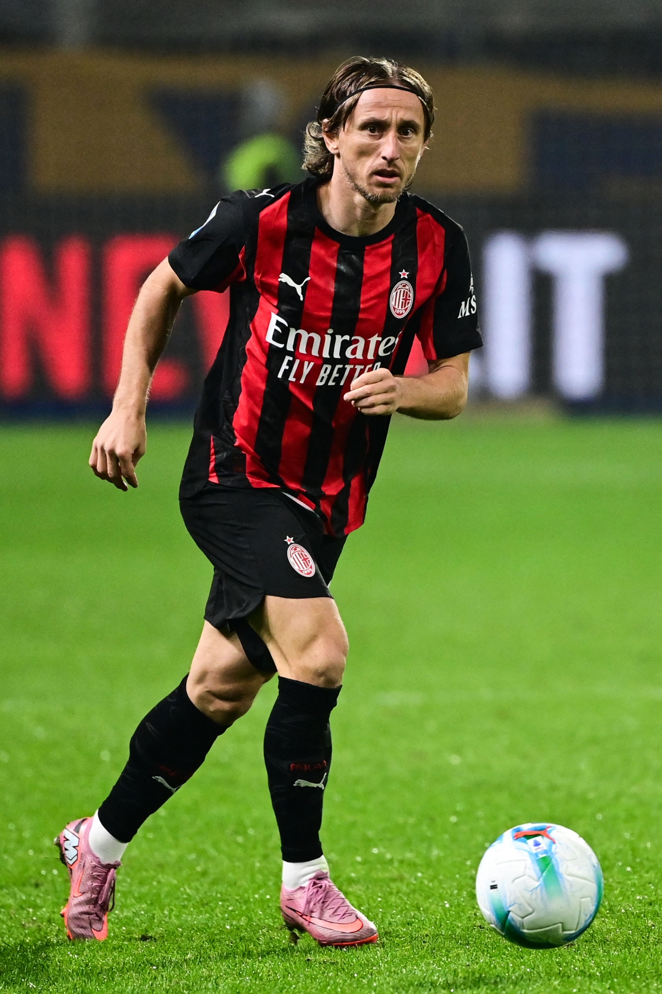 AC Milan's Croatian midfielder #14 Luka Modric controls the ball during the Italian Serie A football match between Parma and AC Milan at the San Siro Stadium in Parma, northern Italy, on November 8, 2025. (Photo by Piero CRUCIATTI / AFP)