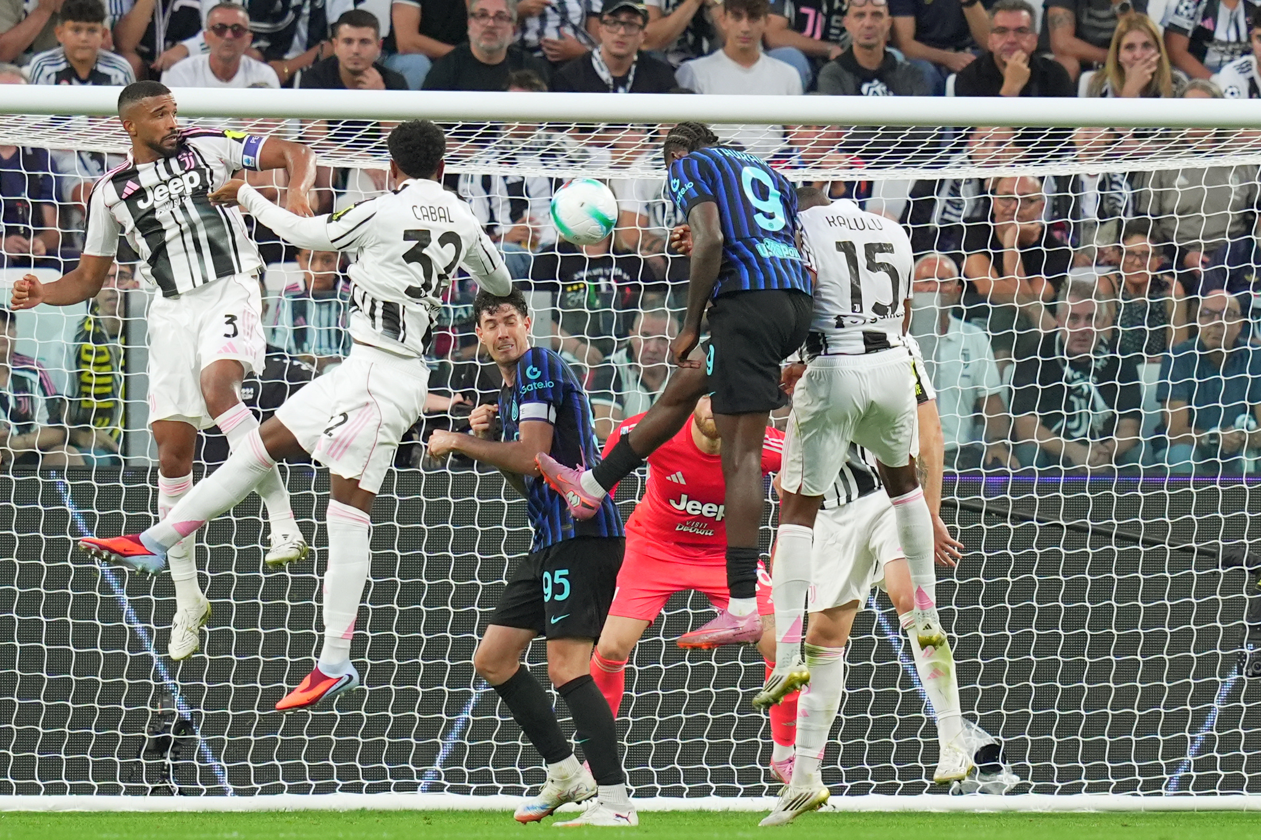 Inter Milan's Marcus Thuram scores goal 2-3 during the Serie A soccer match between Juventus and Inter at the Allianz Stadium in Turin , north Italy - Saturday , September 13 , 2025. Sport - Soccer . (Photo by Spada/LaPresse)